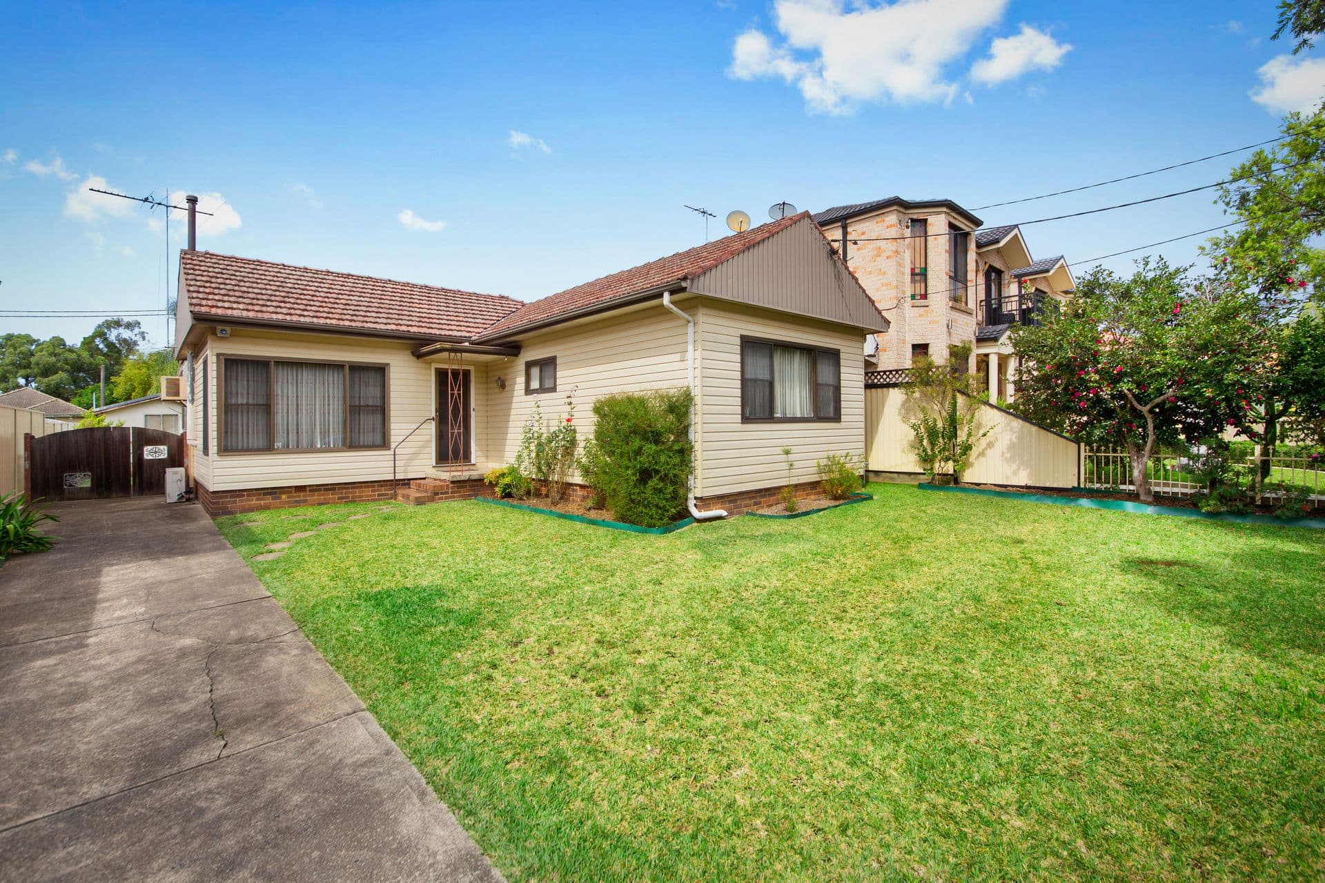 77 Watson Road, Padstow, NSW, 2211, Padstow - Thumbnail 2