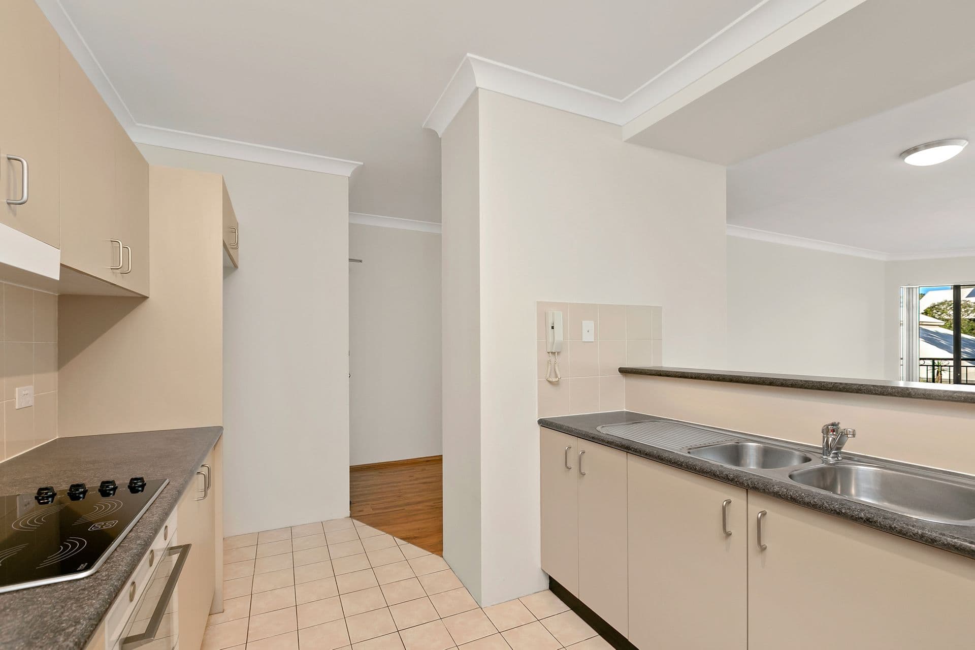 9/82-90 Allison Crescent, Menai, NSW, 2234, Menai - Thumbnail 2