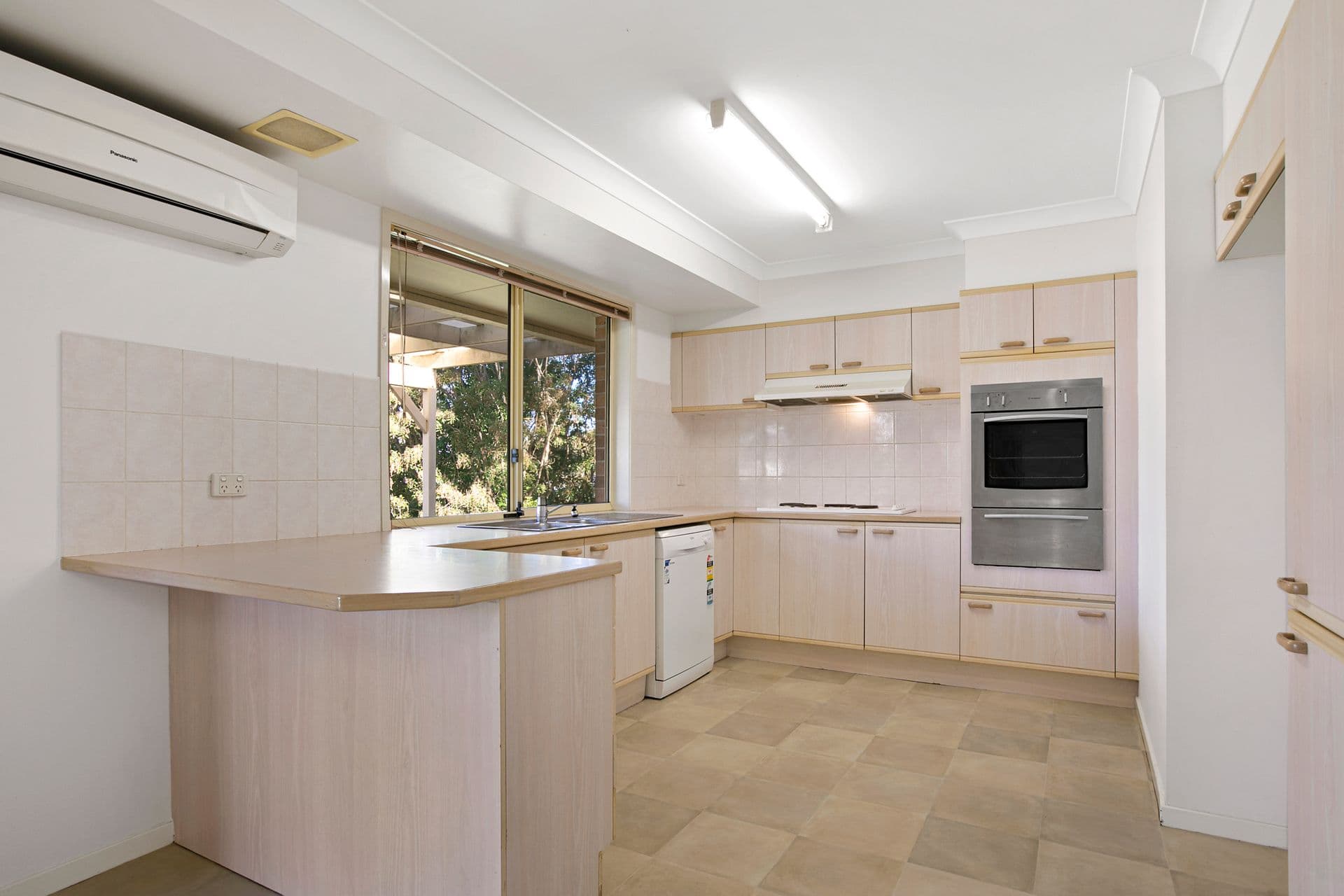 25 Fern Circuit East, Menai, NSW, 2234, Menai - Thumbnail 2