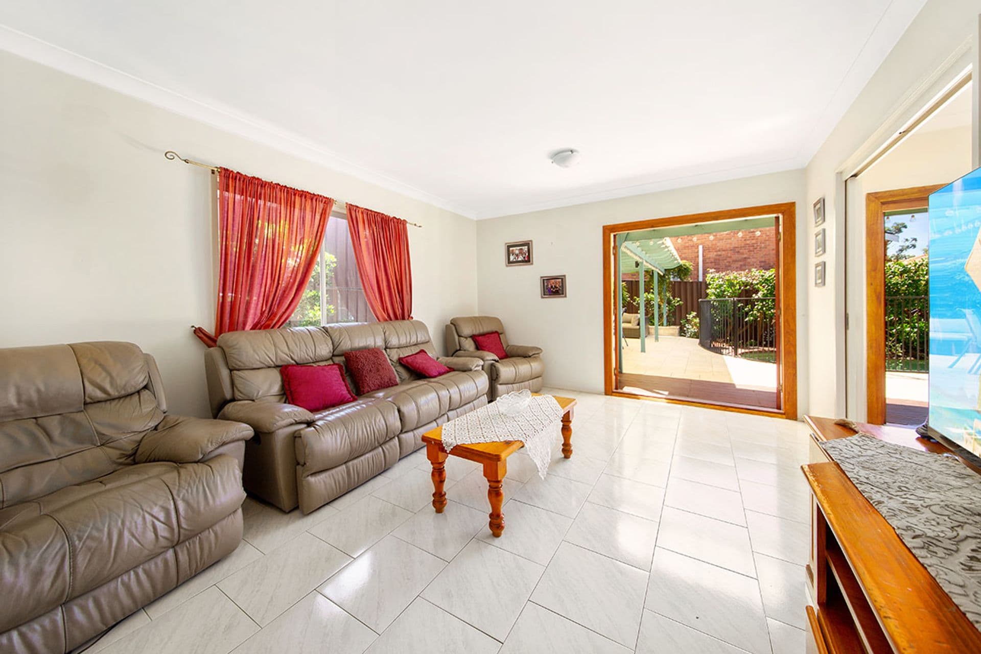 1 Lambeth Place, Illawong, NSW, 2234, Illawong - Thumbnail 5