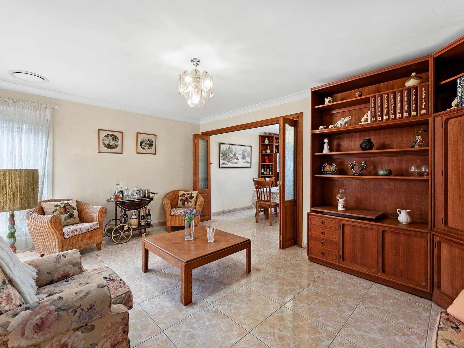 8 Blaxland Drive, Illawong, NSW, 2234, Illawong - Thumbnail 2