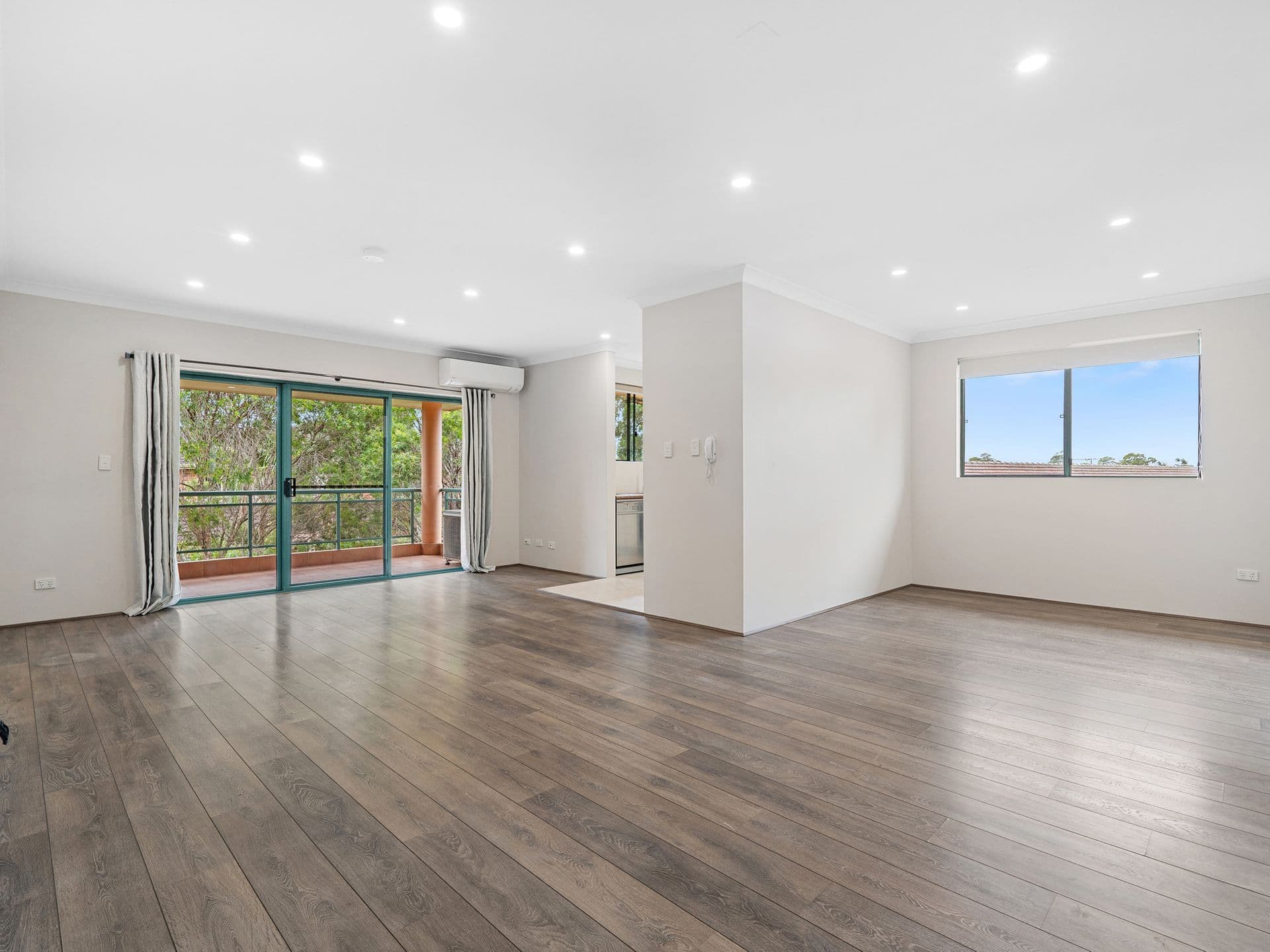 8/34-38 Kiora Road, Miranda, NSW, 2228, Miranda - Thumbnail 2