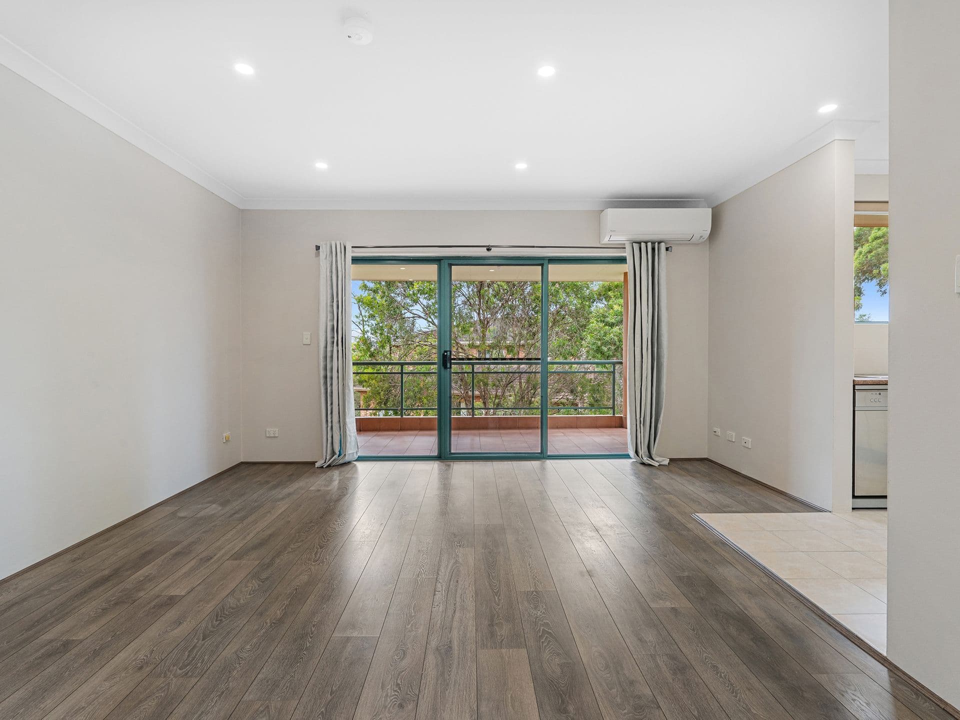 8/34-38 Kiora Road, Miranda, NSW, 2228, Miranda - Thumbnail 3
