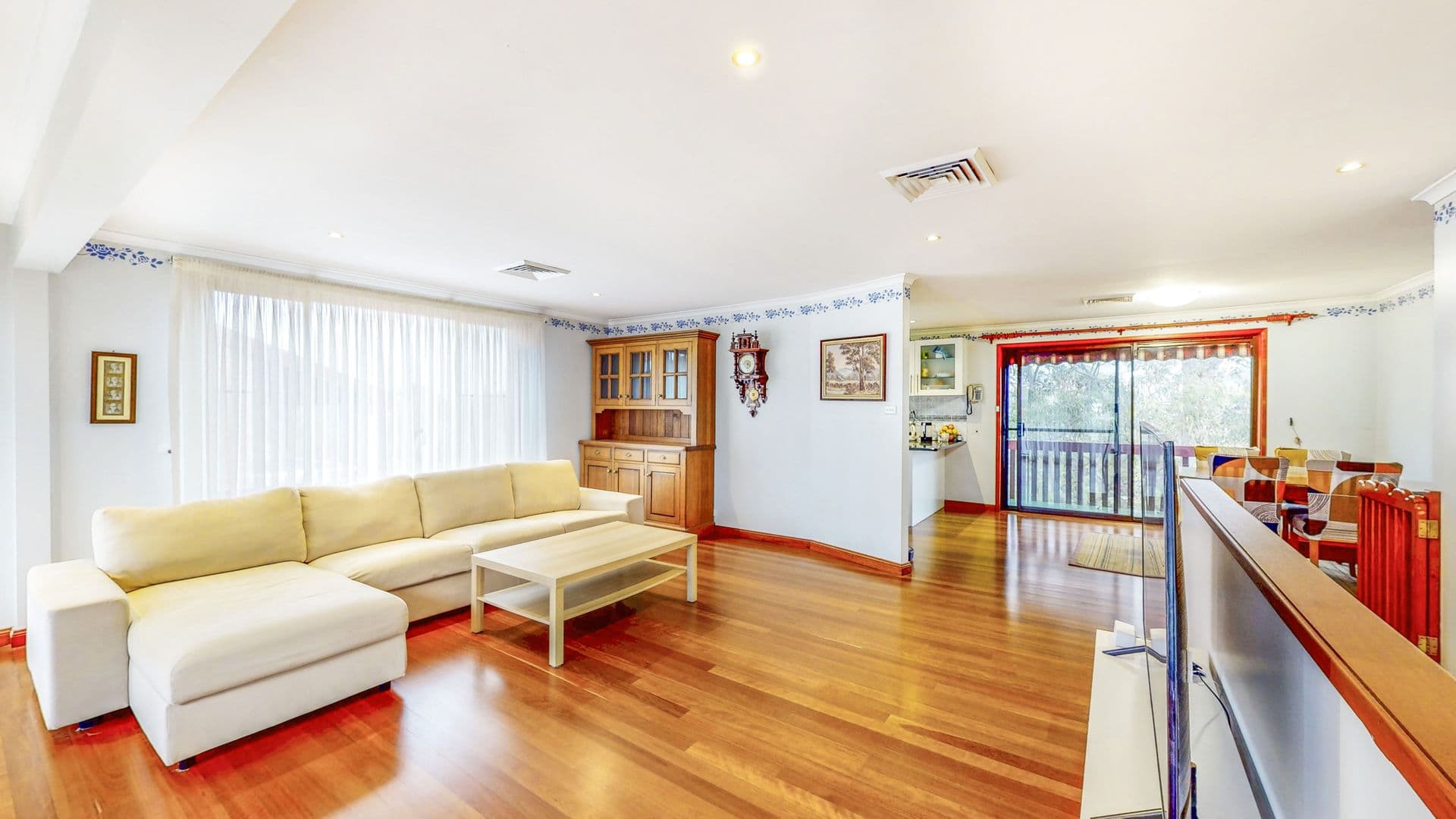 8 Northbrook Place, Illawong, NSW, 2234, Illawong - Thumbnail 2