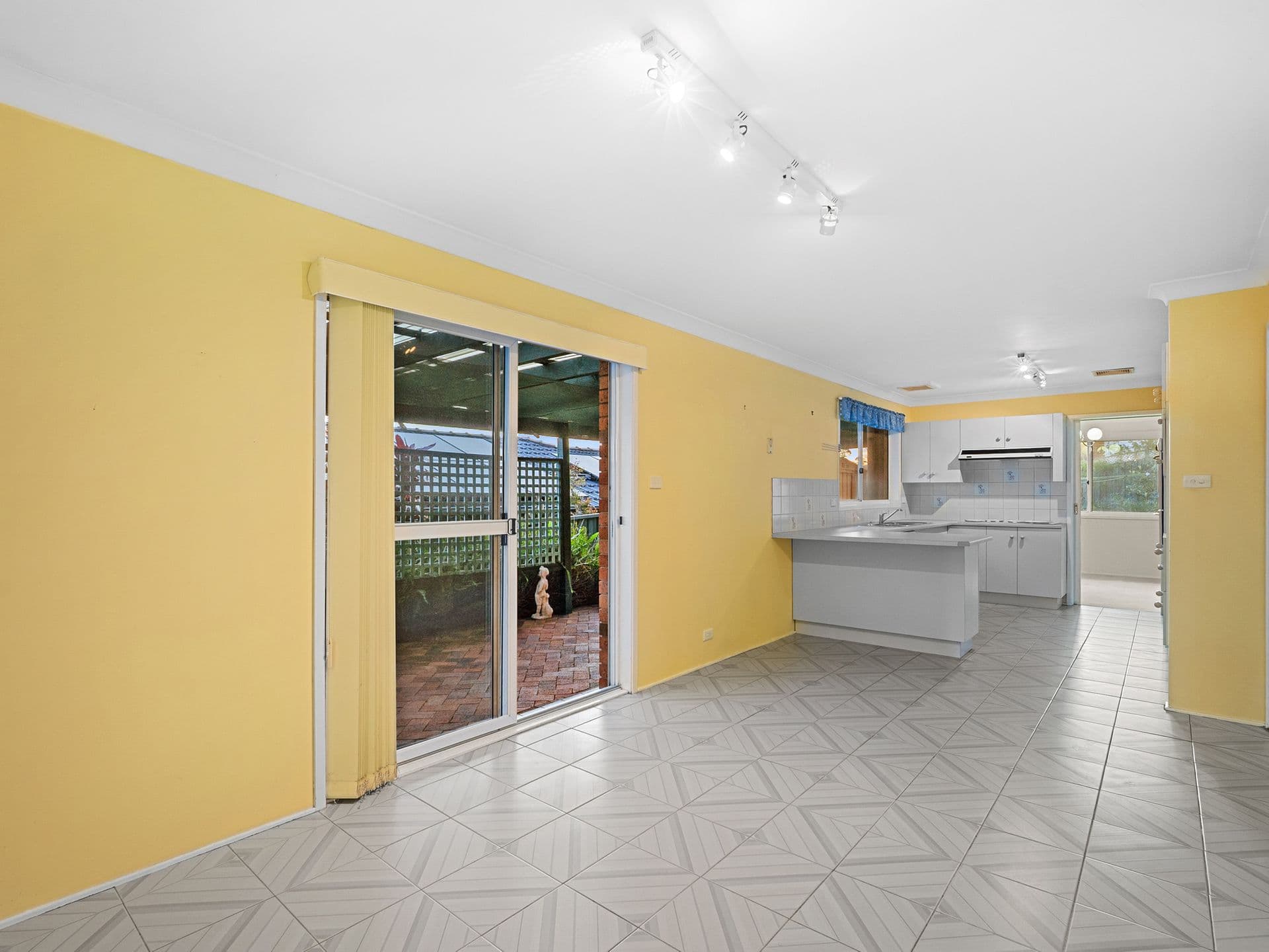 6 Spoonbill Avenue, Woronora Heights, NSW, 2233, Woronora Heights - Thumbnail 4