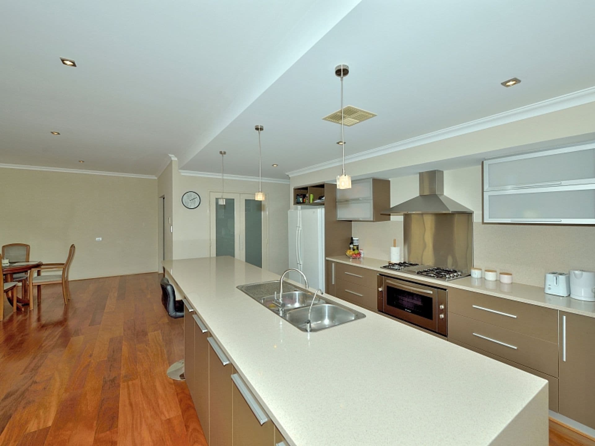 11 Cohen Vista, Lakelands, WA, 6180, Lakelands - Thumbnail 2