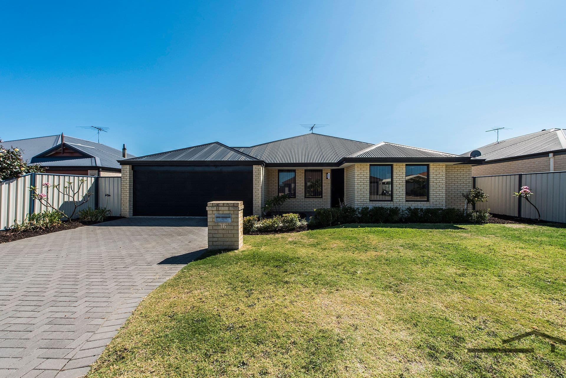 15 Worthy Street, Leongatha, Leongatha - Image 1