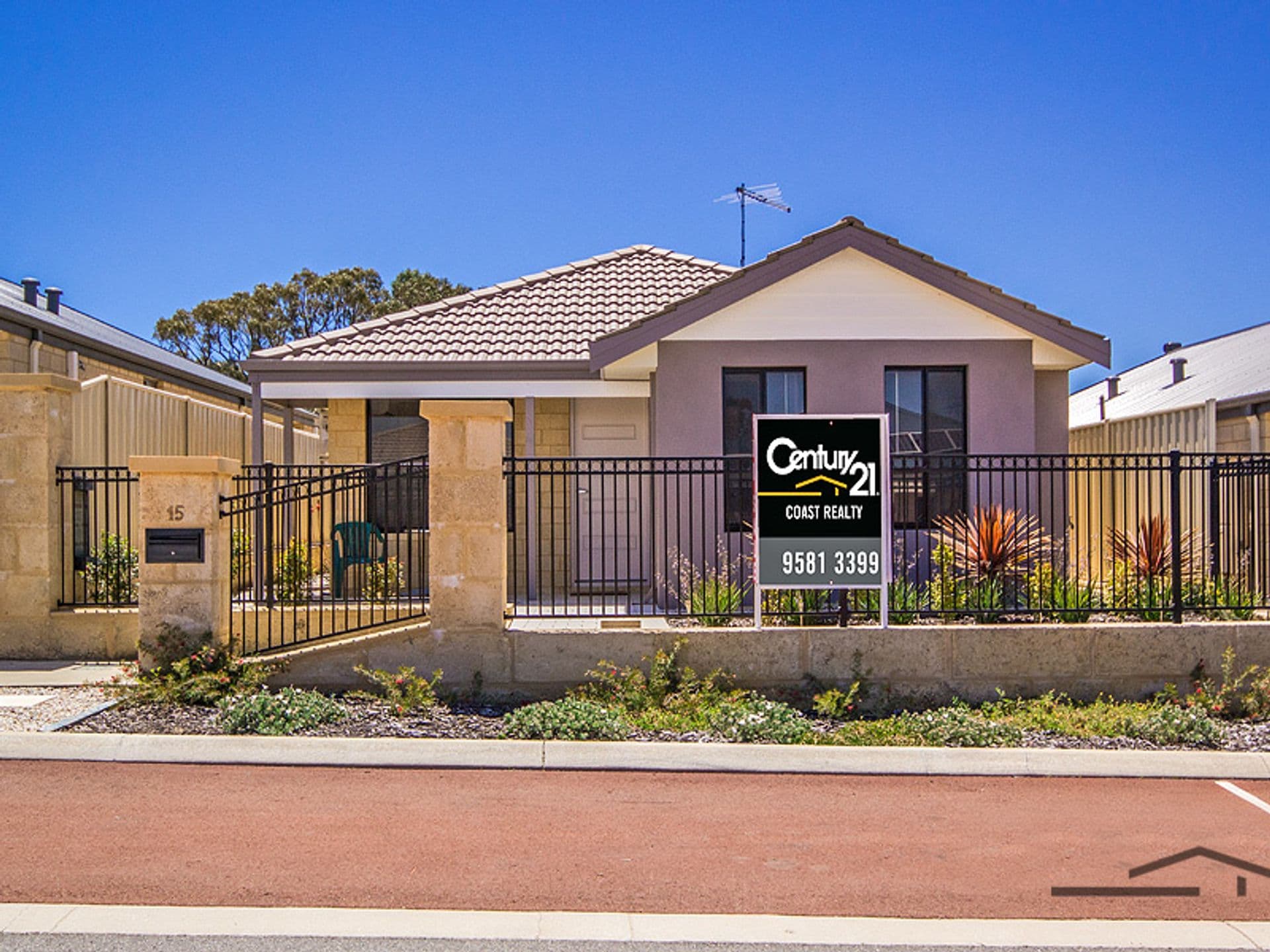 15 Payanna Grange, Lakelands, WA, 6180, Lakelands - Thumbnail 2