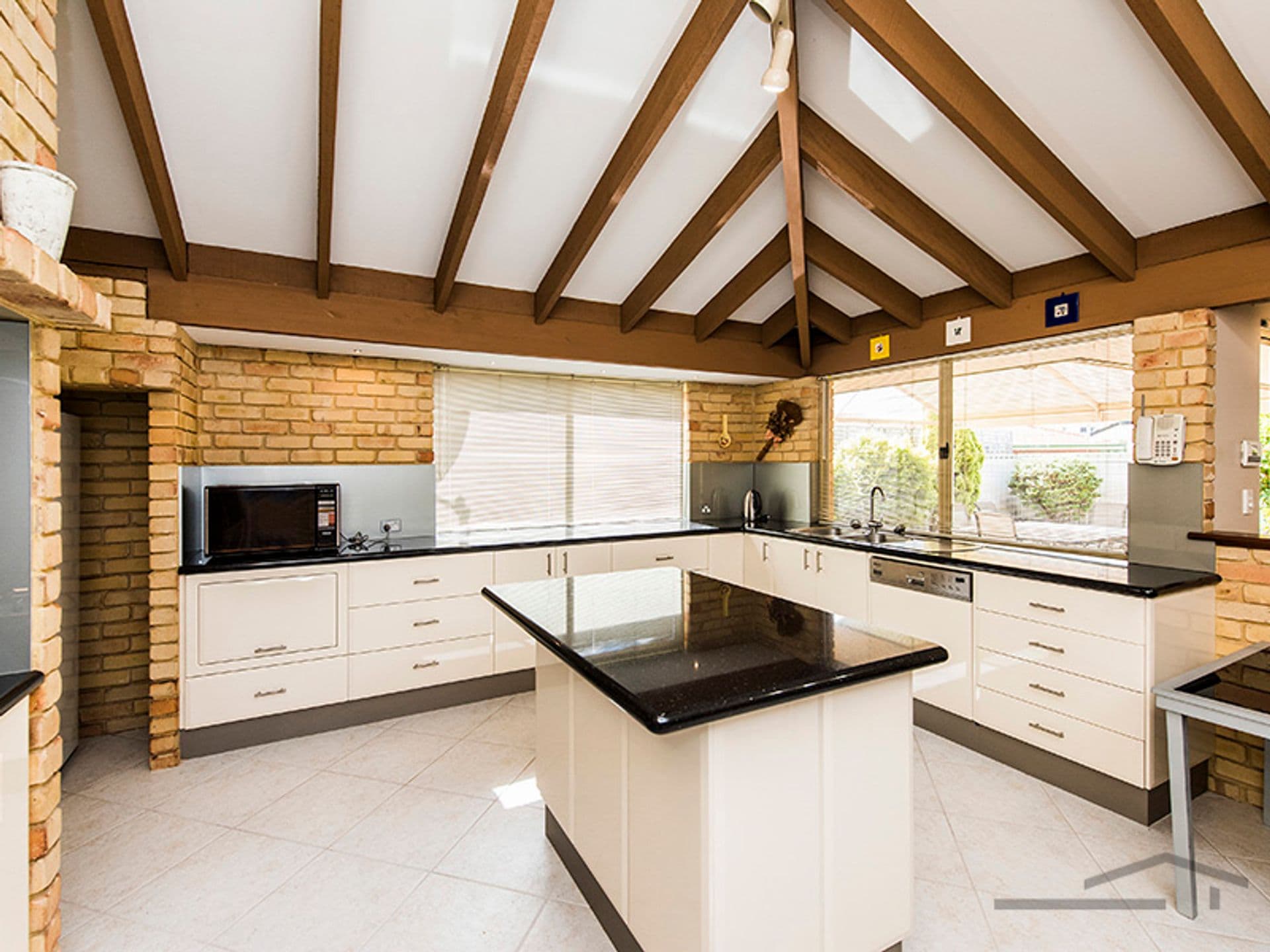 39 Ronsard Drive, San Remo, WA, 6210, San Remo - Thumbnail 4
