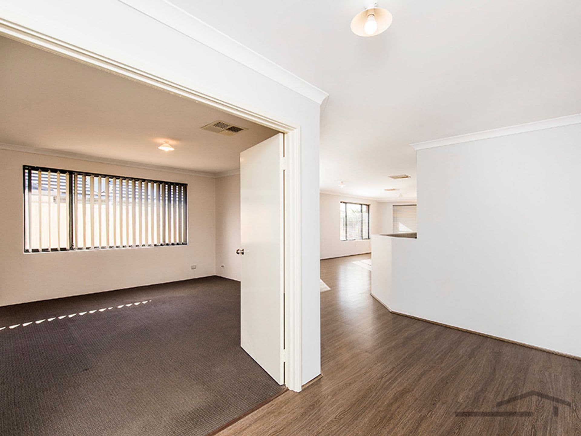 39 Highcliffe Circle, Lakelands, WA, 6180, Lakelands - Thumbnail 2