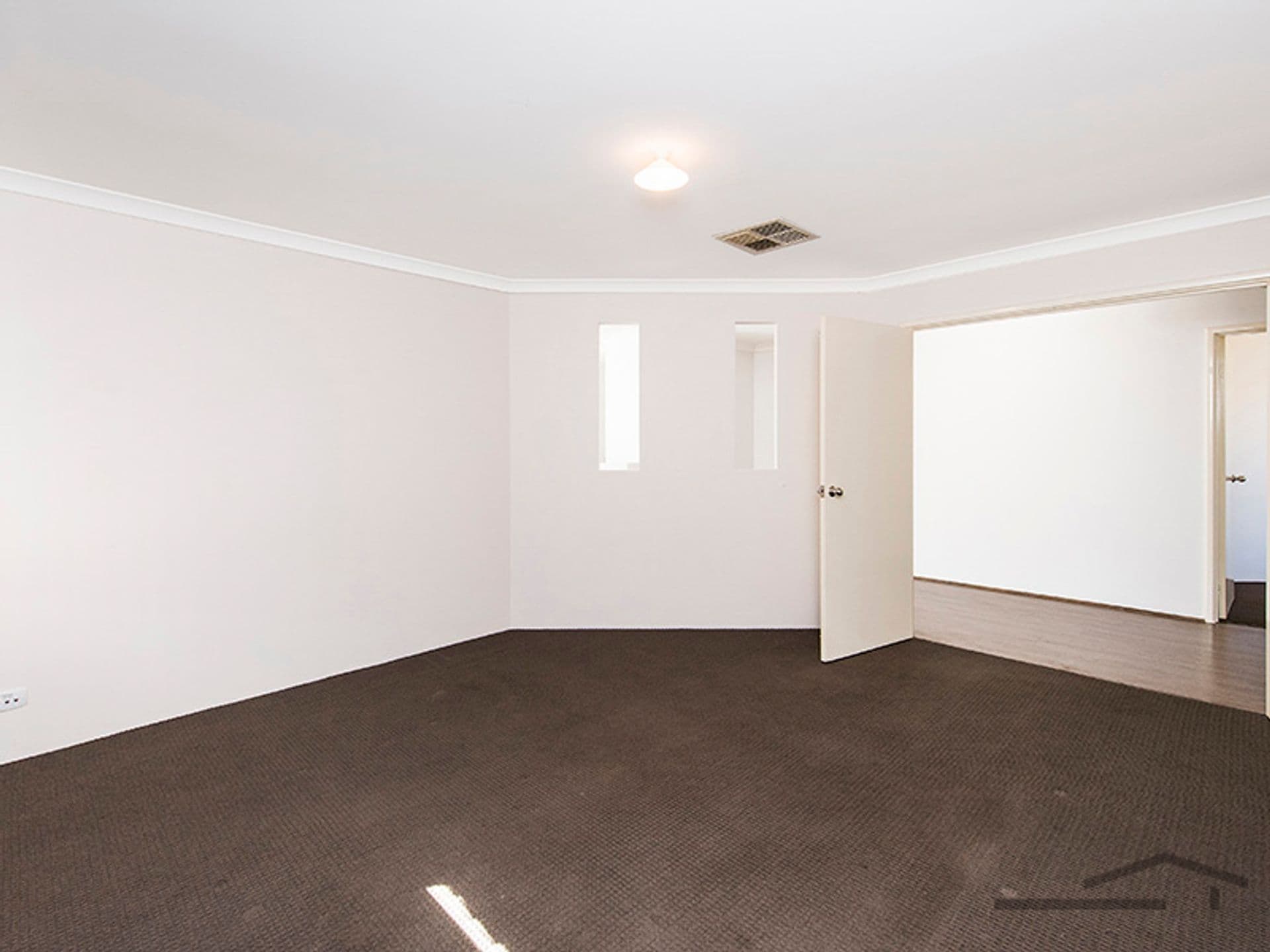 39 Highcliffe Circle, Lakelands, WA, 6180, Lakelands - Thumbnail 3