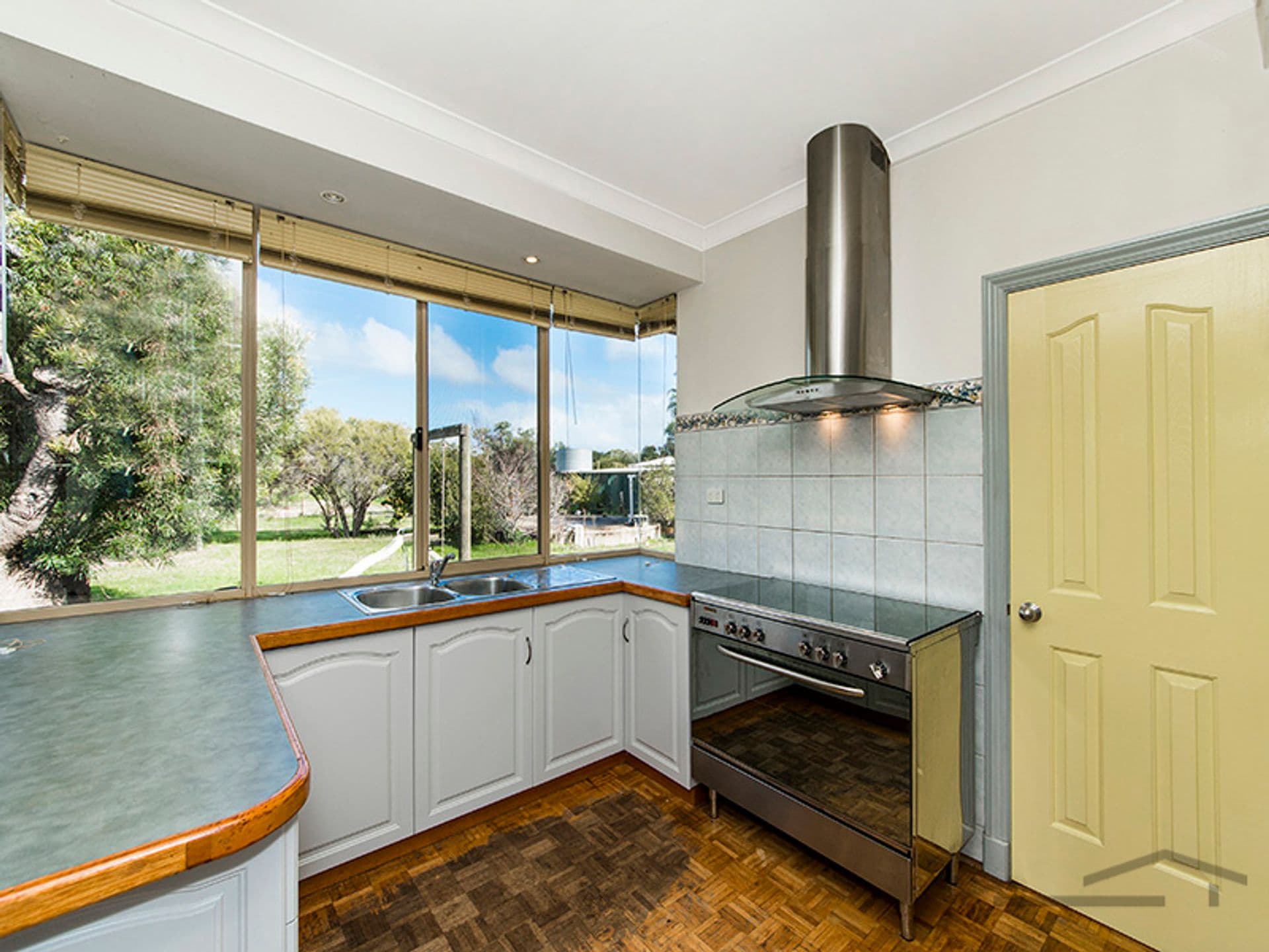 104 Red Road, Parklands, WA, 6180, Parklands - Thumbnail 2