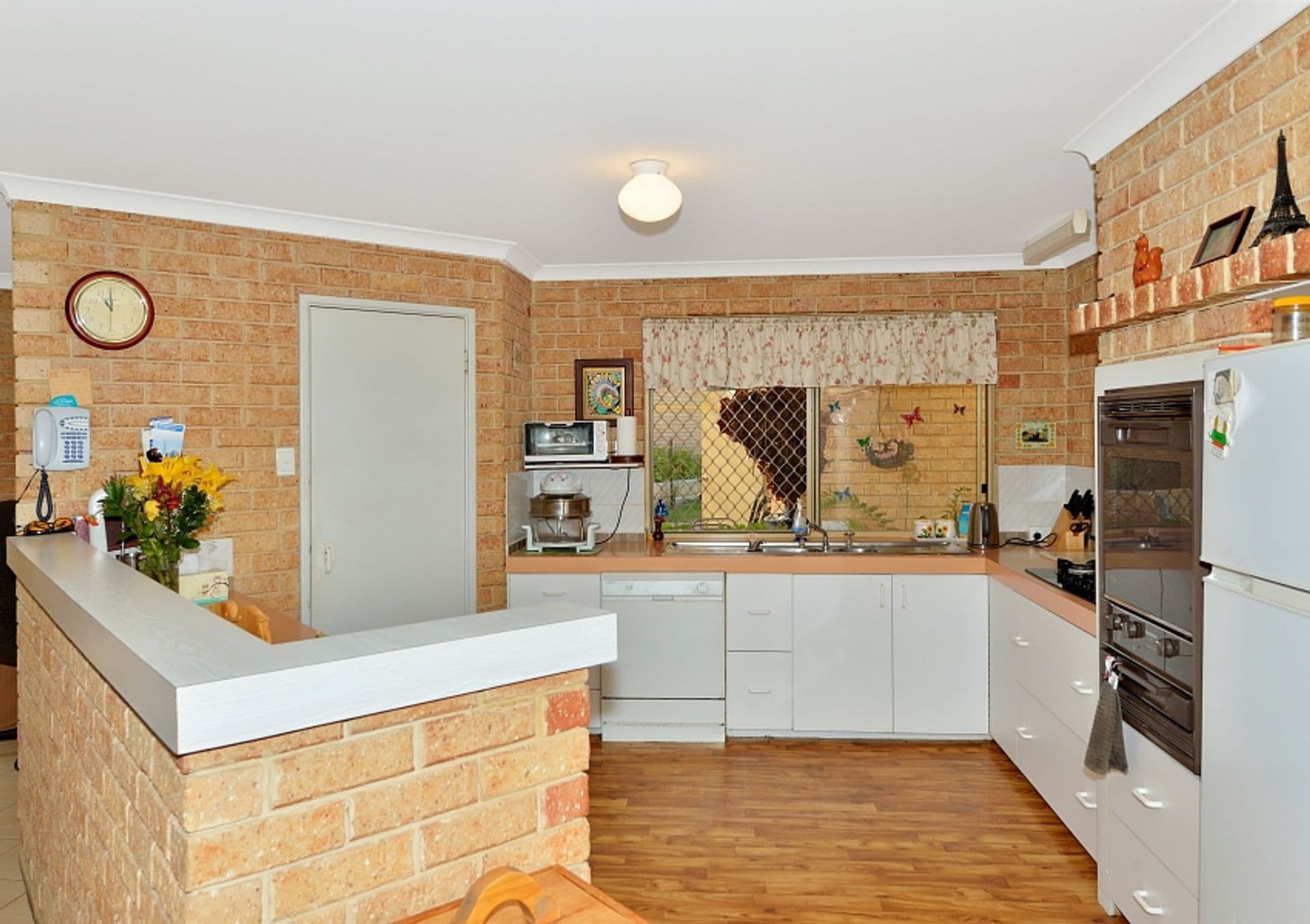 2 Rocklea Place, Silver Sands, WA, 6210, Silver Sands - Thumbnail 3