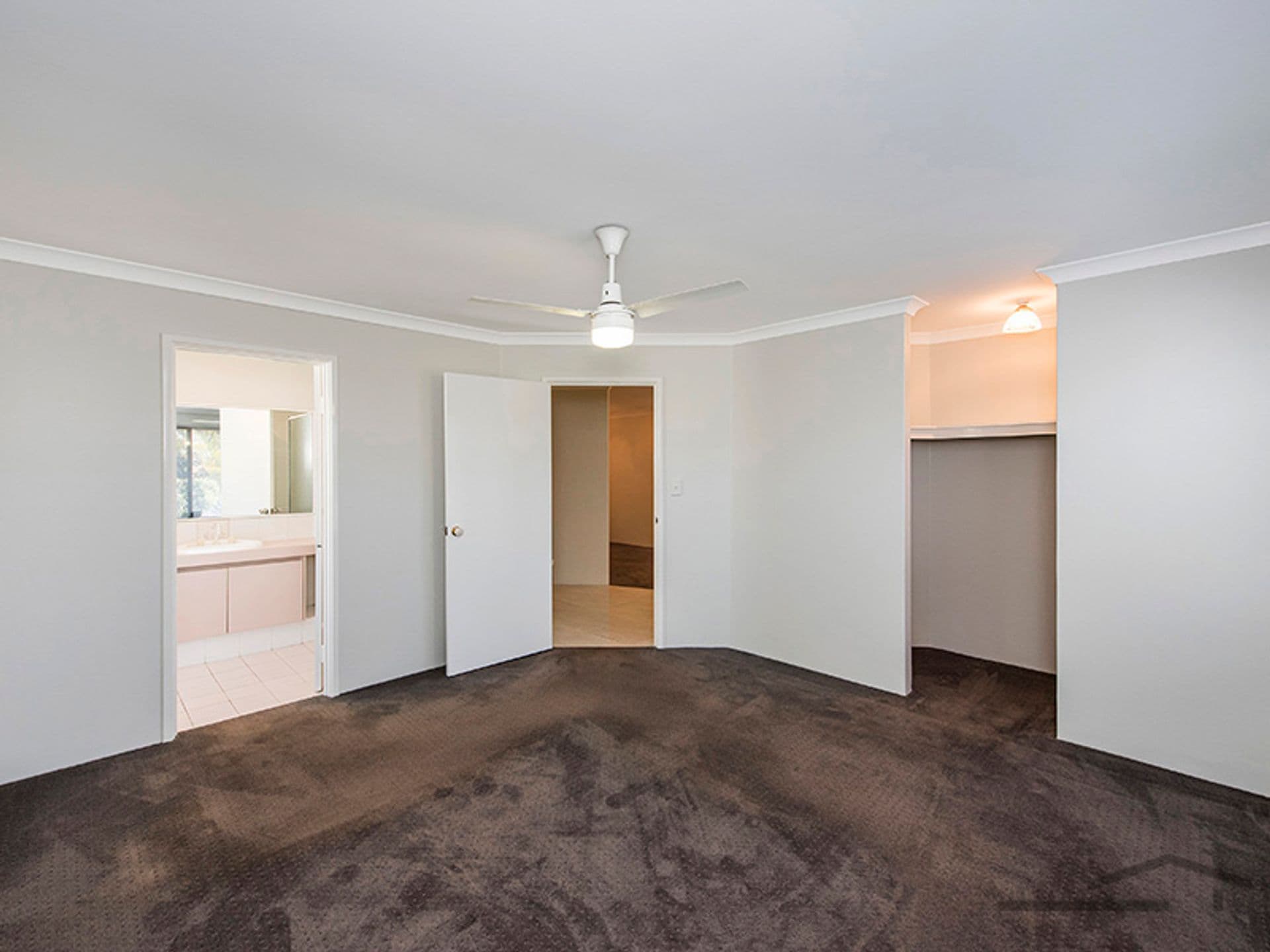 18 Staunton Rise, Halls Head, WA, 6210, Halls Head - Thumbnail 7