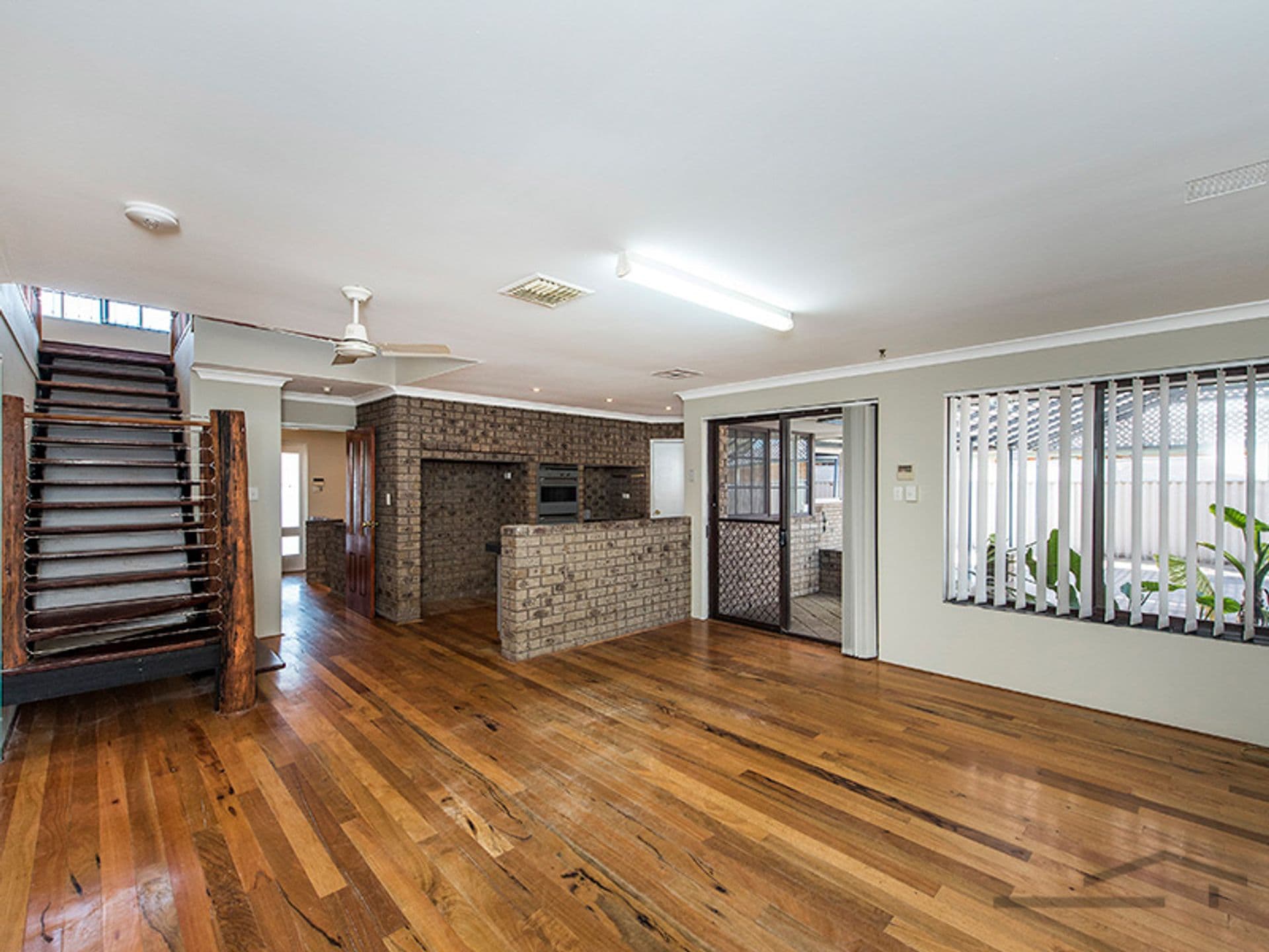 218 McLarty Road, Halls Head, WA, 6210, Halls Head - Thumbnail 5
