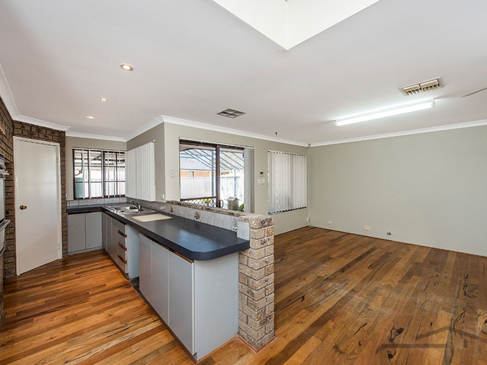 218 McLarty Road, Halls Head, WA, 6210, Halls Head - Thumbnail 7