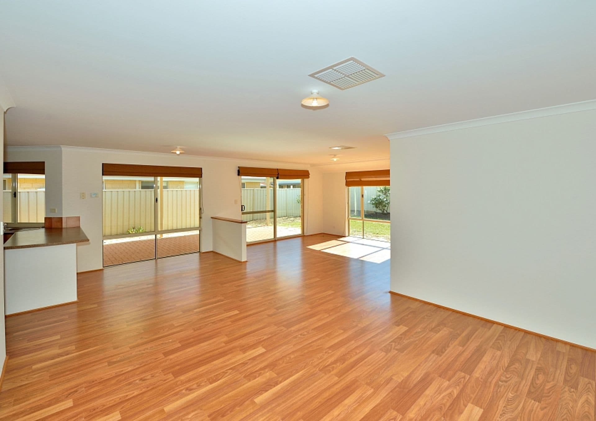 10 Dalwallinu Terrace, Dawesville, WA, 6211, Dawesville - Thumbnail 4