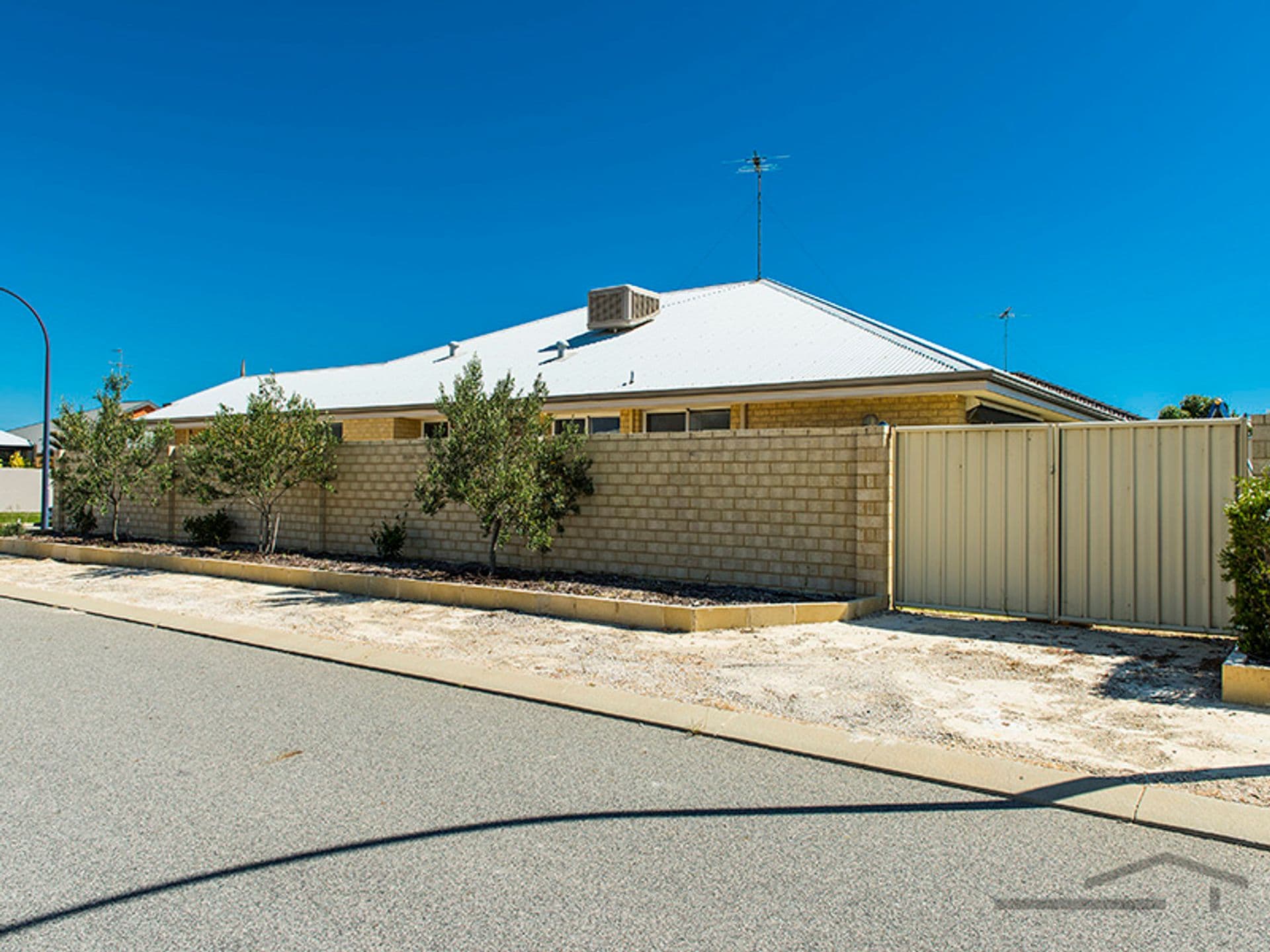 19 Lomatia Ramble, Halls Head, WA, 6210, Halls Head - Thumbnail 2