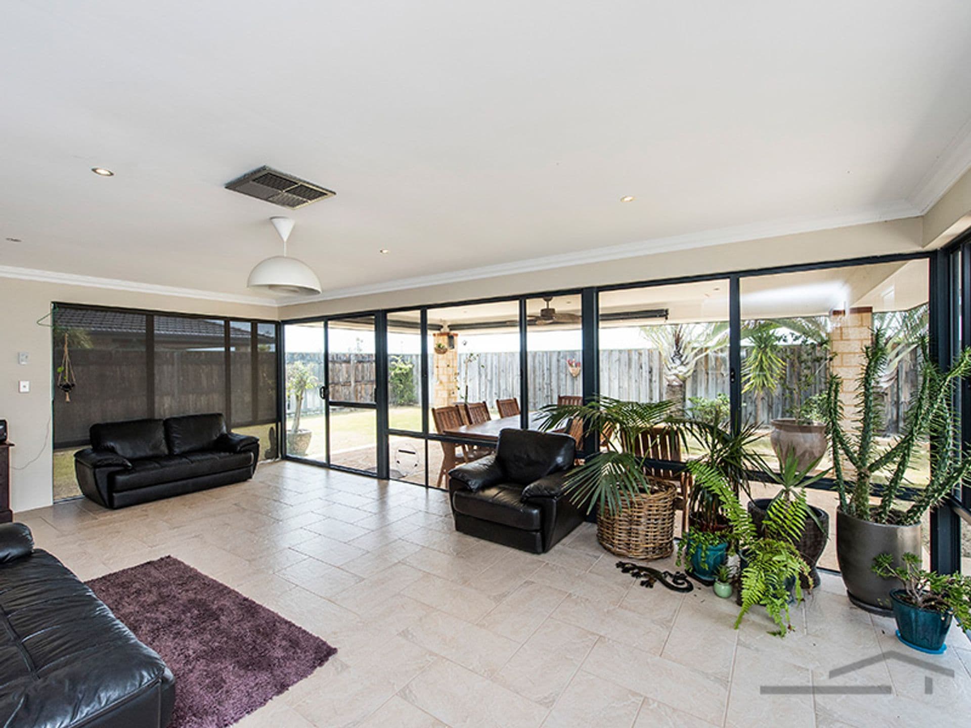 15 Waratah Circle, Halls Head, WA, 6210, Halls Head - Thumbnail 6