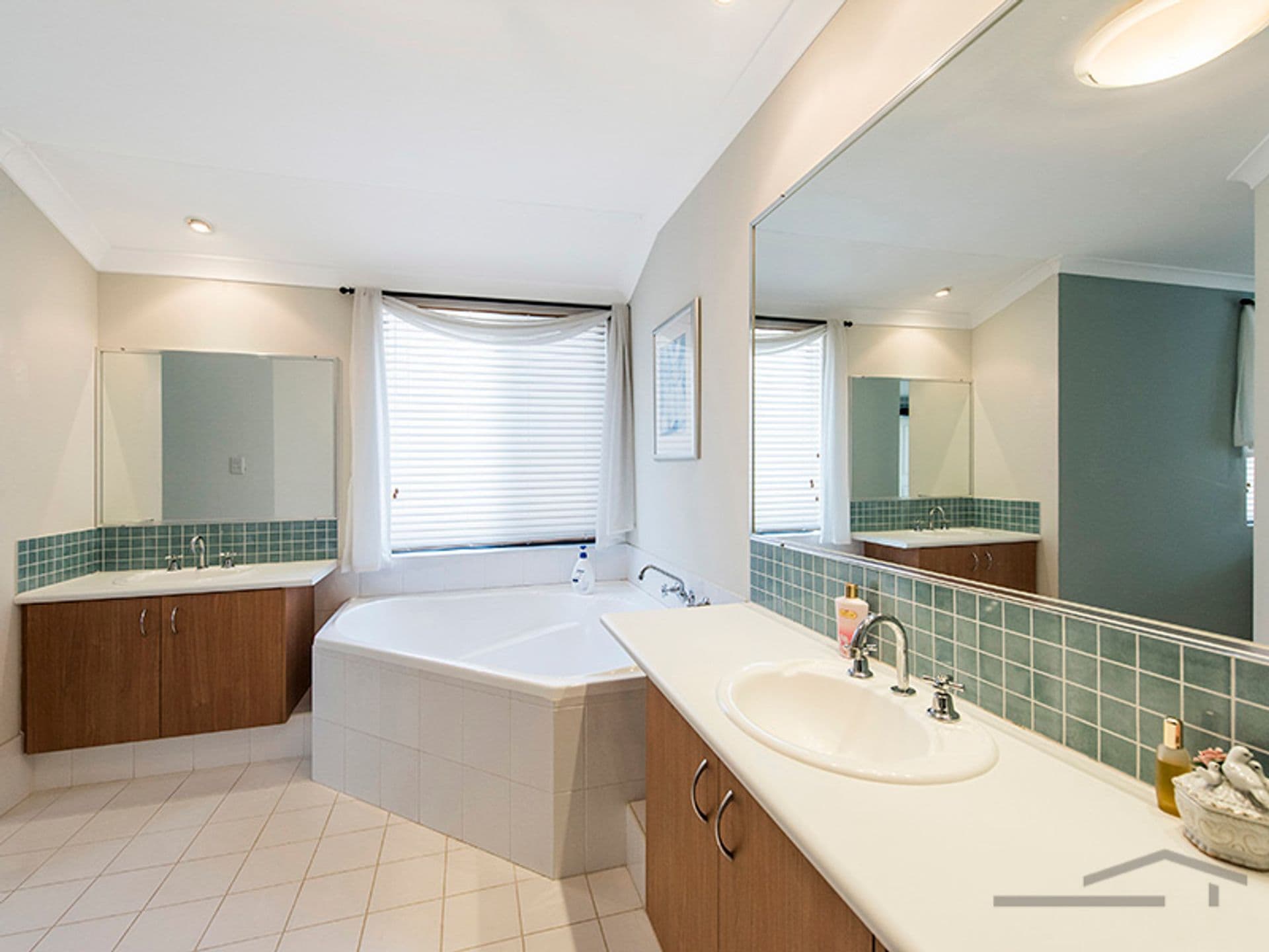 4 Dalona Parkway, Lakelands, WA, 6180, Lakelands - Thumbnail 5