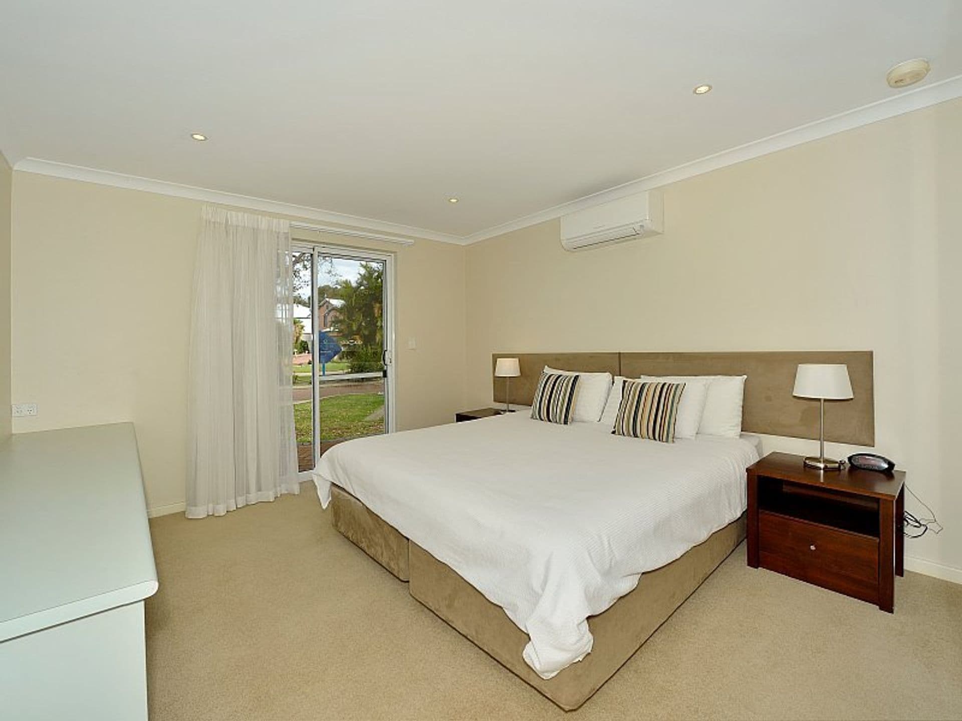 Unit 2 40 Marina Quay Drive, Erskine, WA, 6210, Erskine - Thumbnail 5