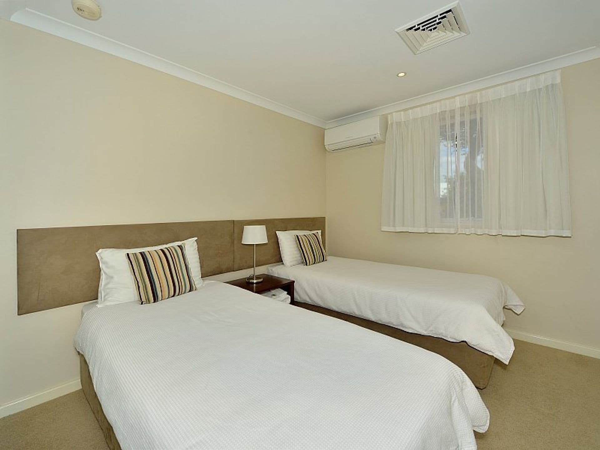 Unit 2 40 Marina Quay Drive, Erskine, WA, 6210, Erskine - Thumbnail 6