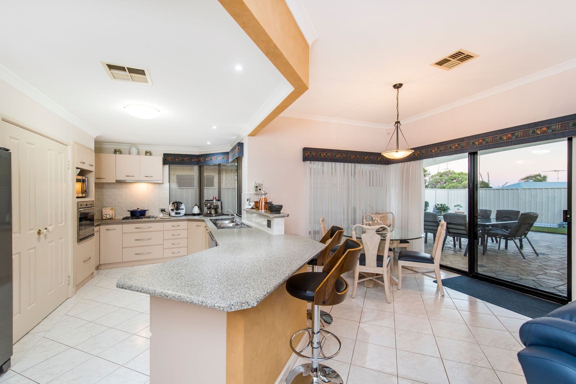 33 Leveque Loop, San Remo, WA, 6210, San Remo - Thumbnail 4