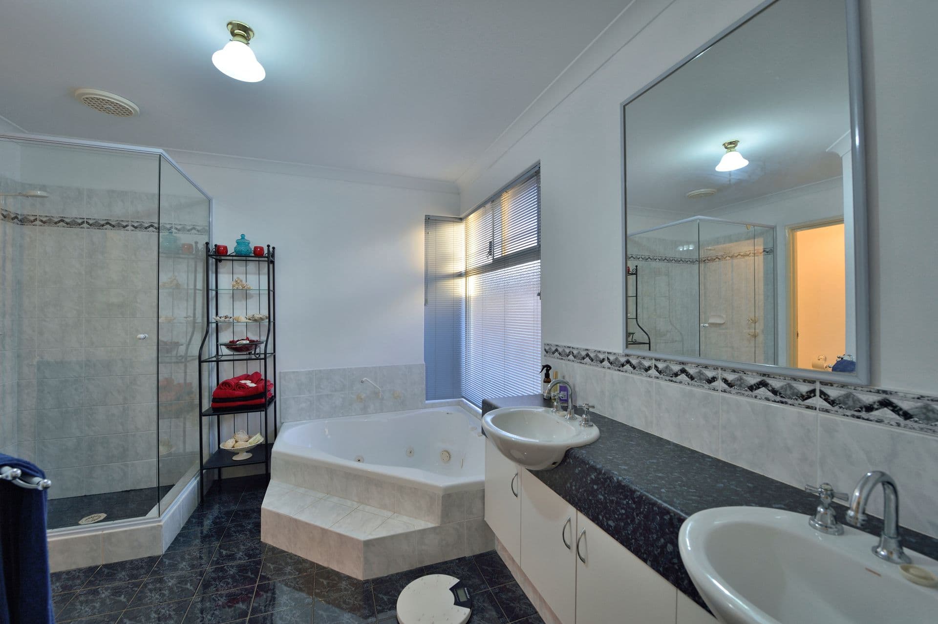 22 Navigator Drive, Singleton, WA, 6175, Singleton - Thumbnail 4