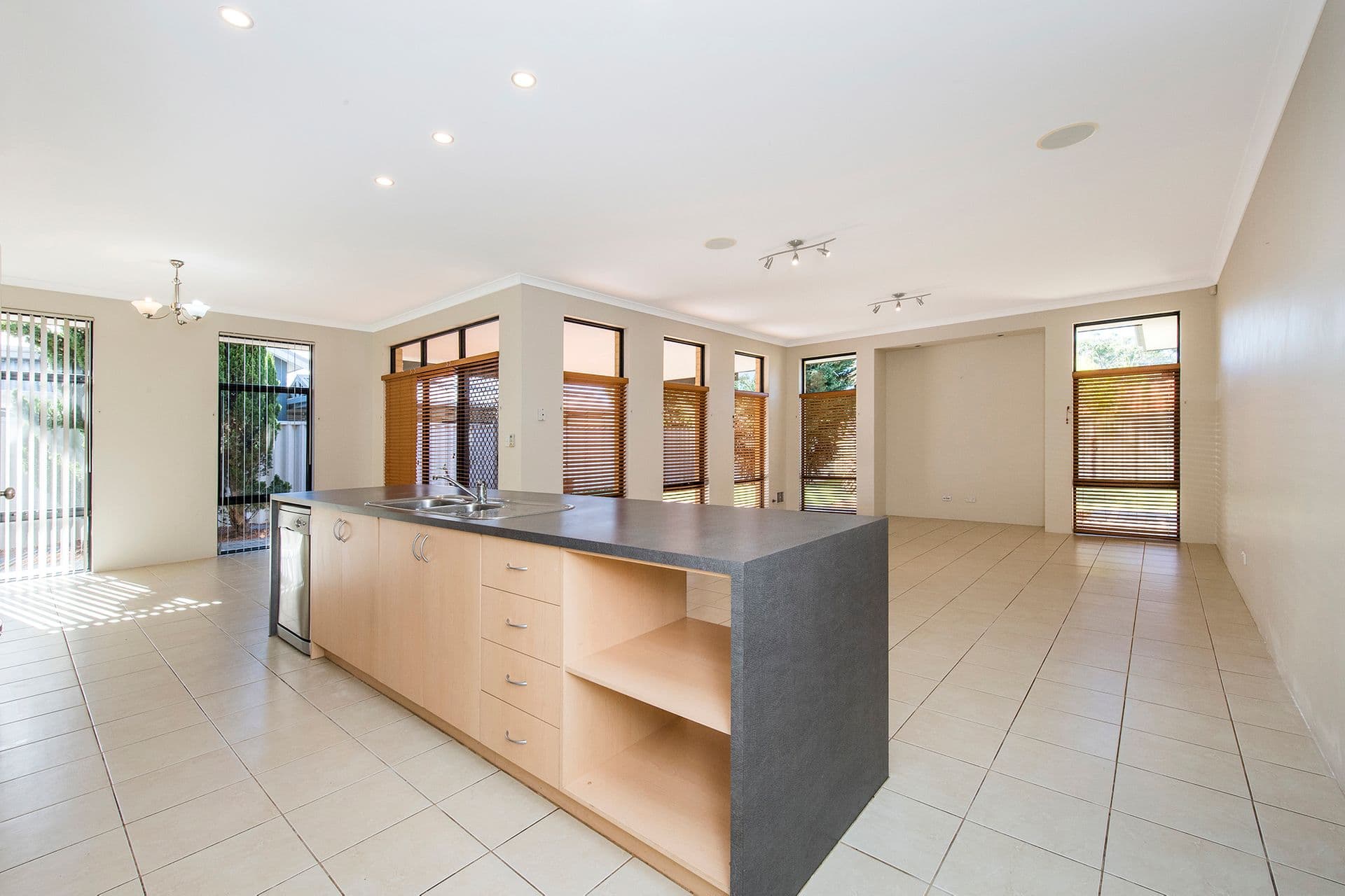 71 Nottely Crescent, Secret Harbour, WA, 6173, Secret Harbour - Thumbnail 5
