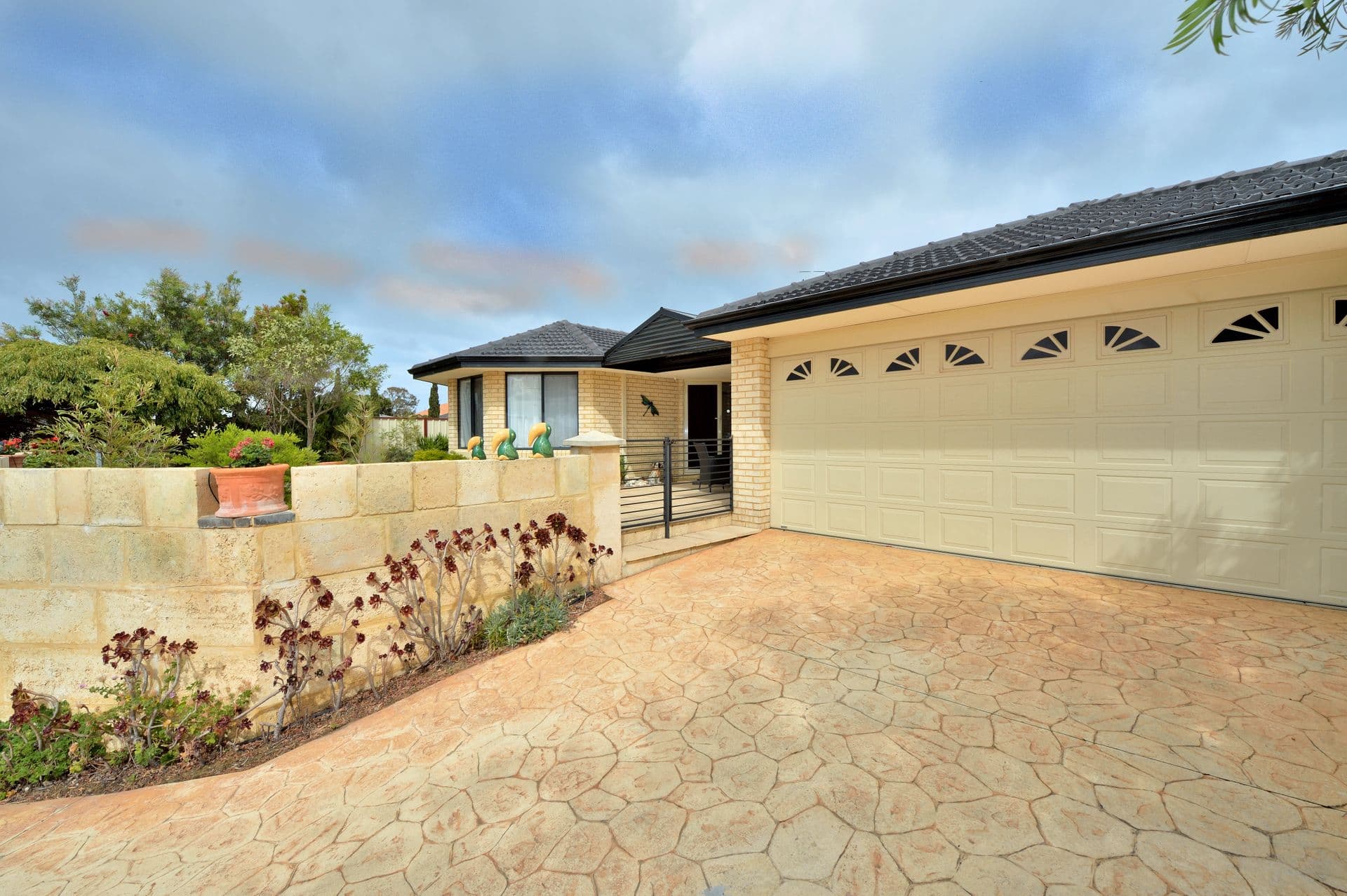 16 Peppertree Close, Wannanup, WA, 6210, Wannanup - Image 1
