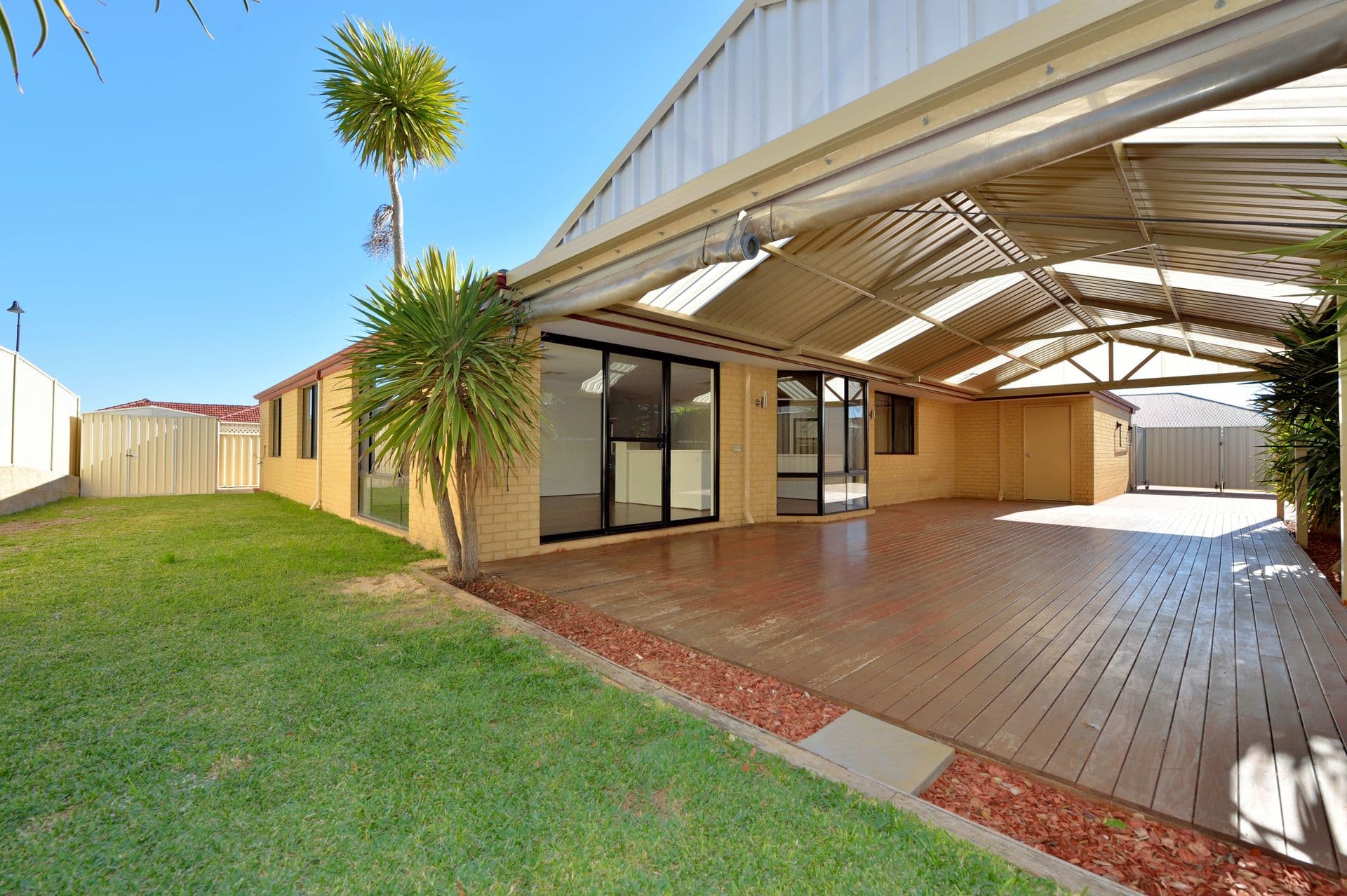 19 Rayner Promenade, Lakelands, WA, 6180, Lakelands - Thumbnail 2