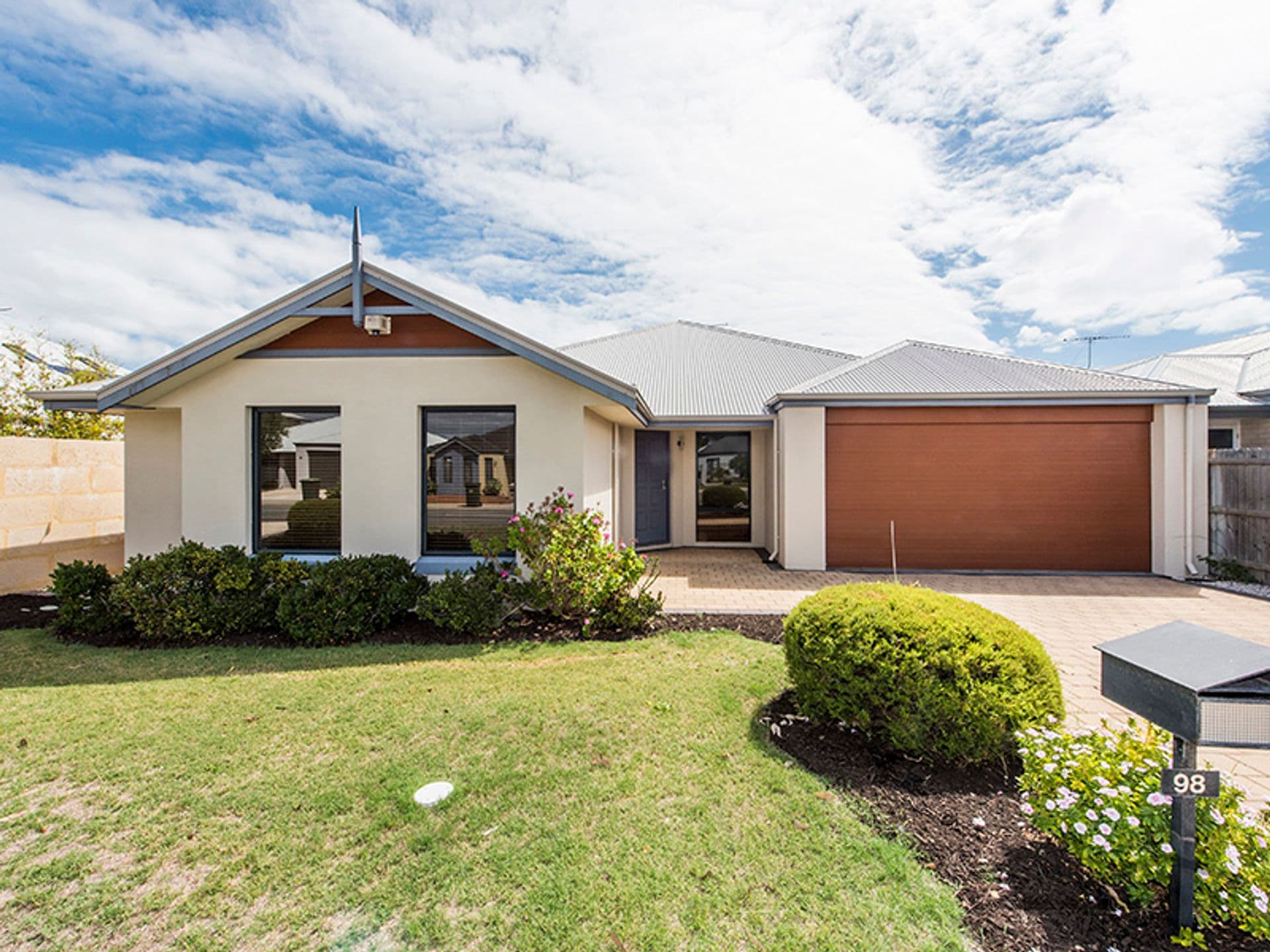 98 Hudson Drive, Dudley Park, WA, 6210, Dudley Park - Image 1