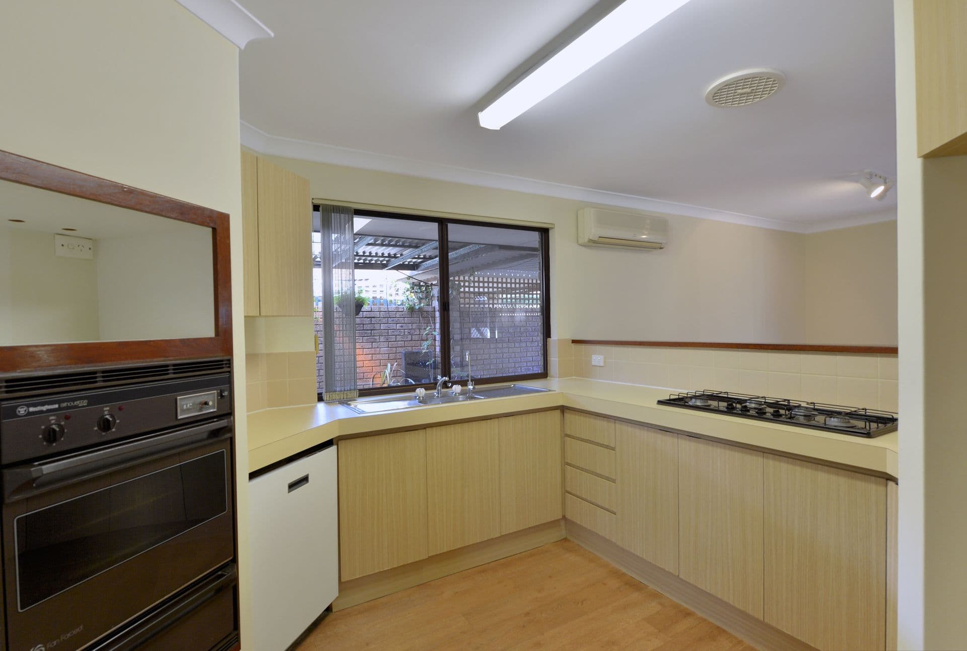 12A Rocklea Place, Silver Sands, WA, 6210, Silver Sands - Thumbnail 5