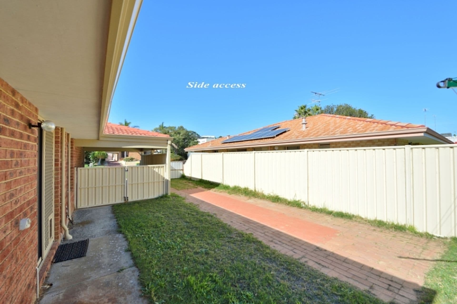 23 Tamarisk Drive, Halls Head, WA, 6210, Halls Head - Thumbnail 2