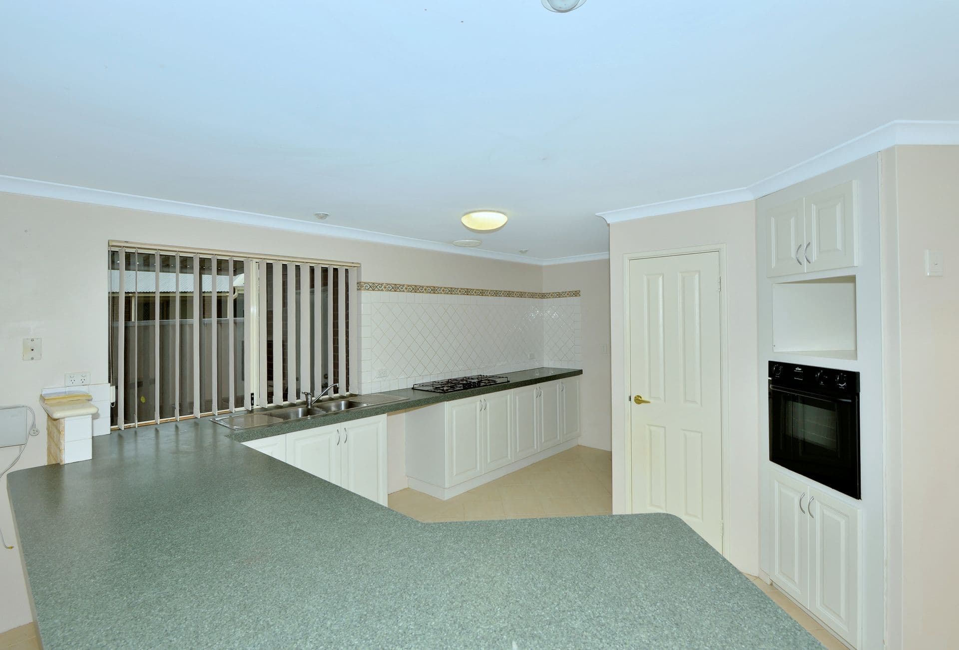 11 Scrubbird Court, Greenfields, WA, 6210, Greenfields - Thumbnail 6