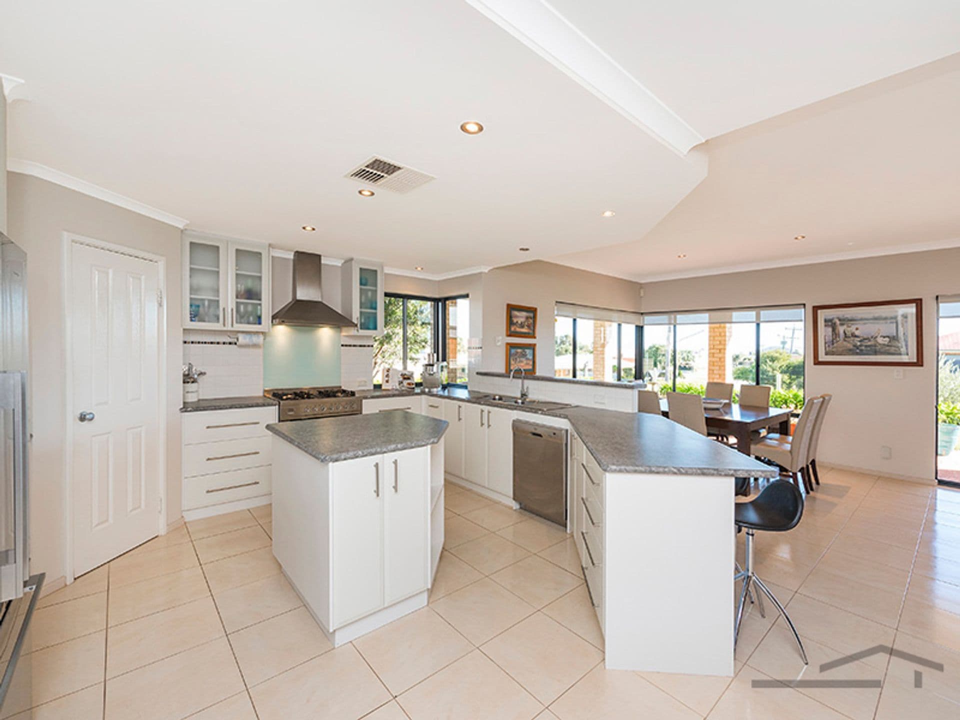 1 Currancy Lass Rise, Madora Bay, WA, 6210, Madora Bay - Thumbnail 4