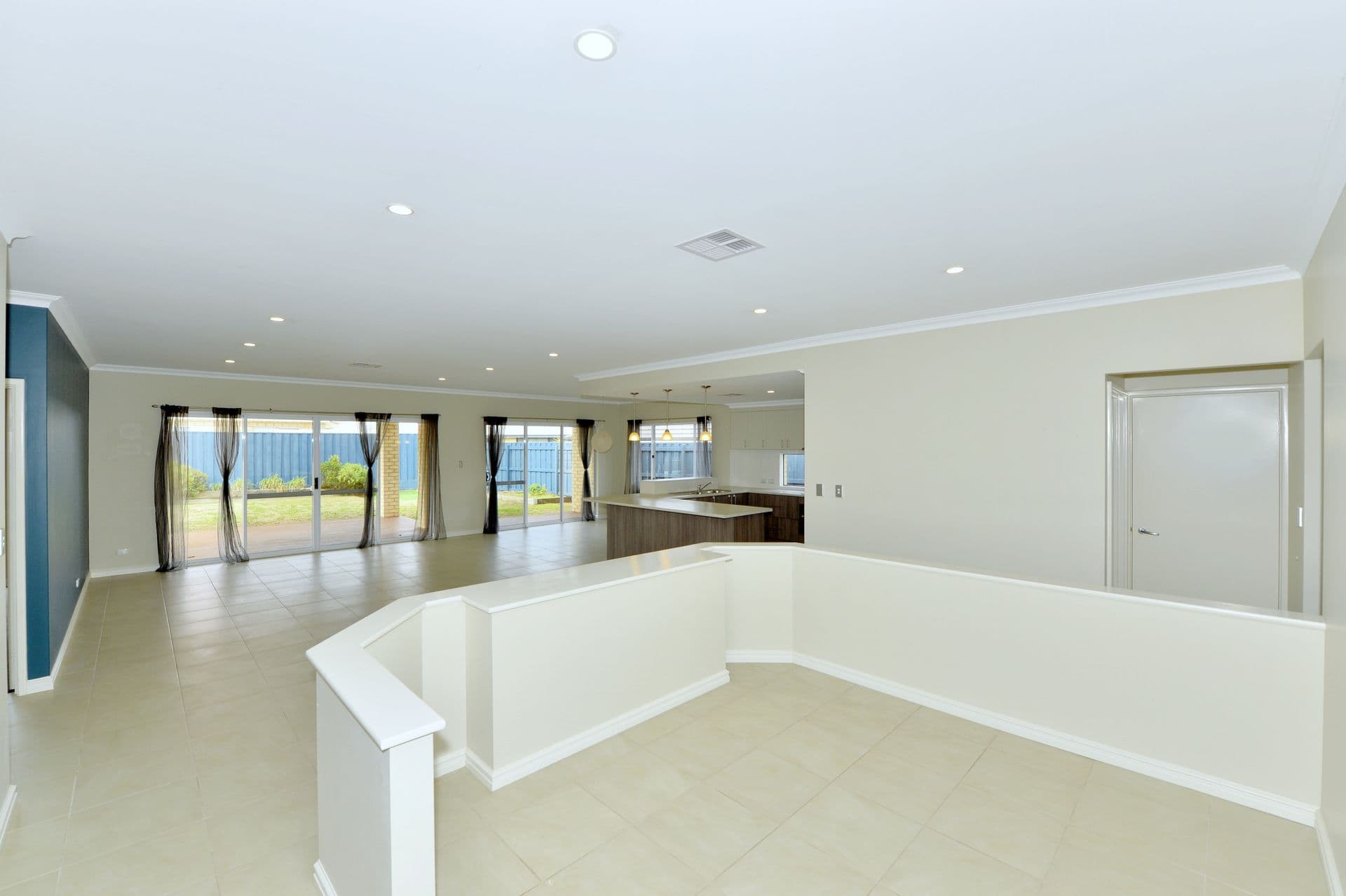 12 Marsdenia Road, Halls Head, WA, 6210, Halls Head - Thumbnail 4