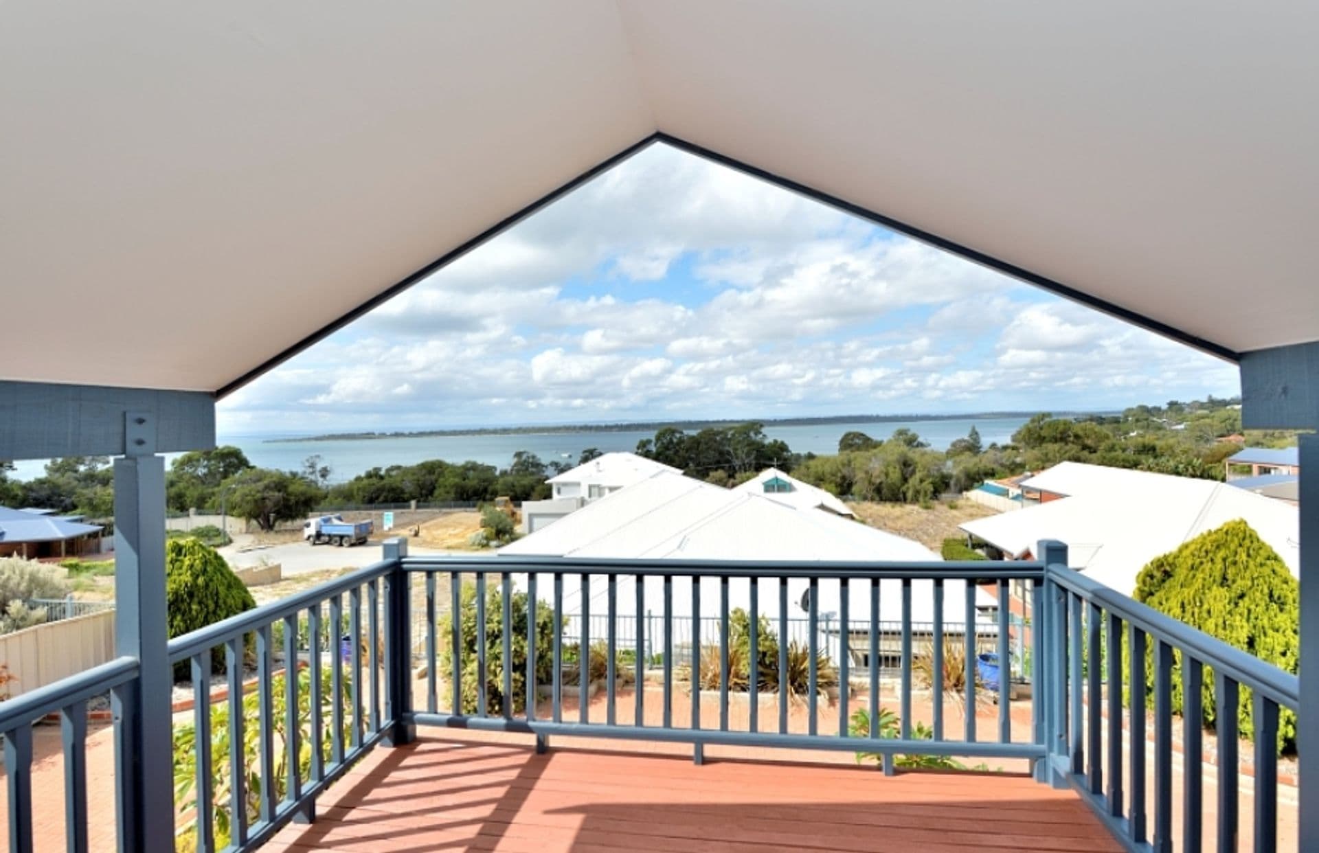 18 Hyden Loop, Dawesville, WA, 6211, Dawesville - Thumbnail 2
