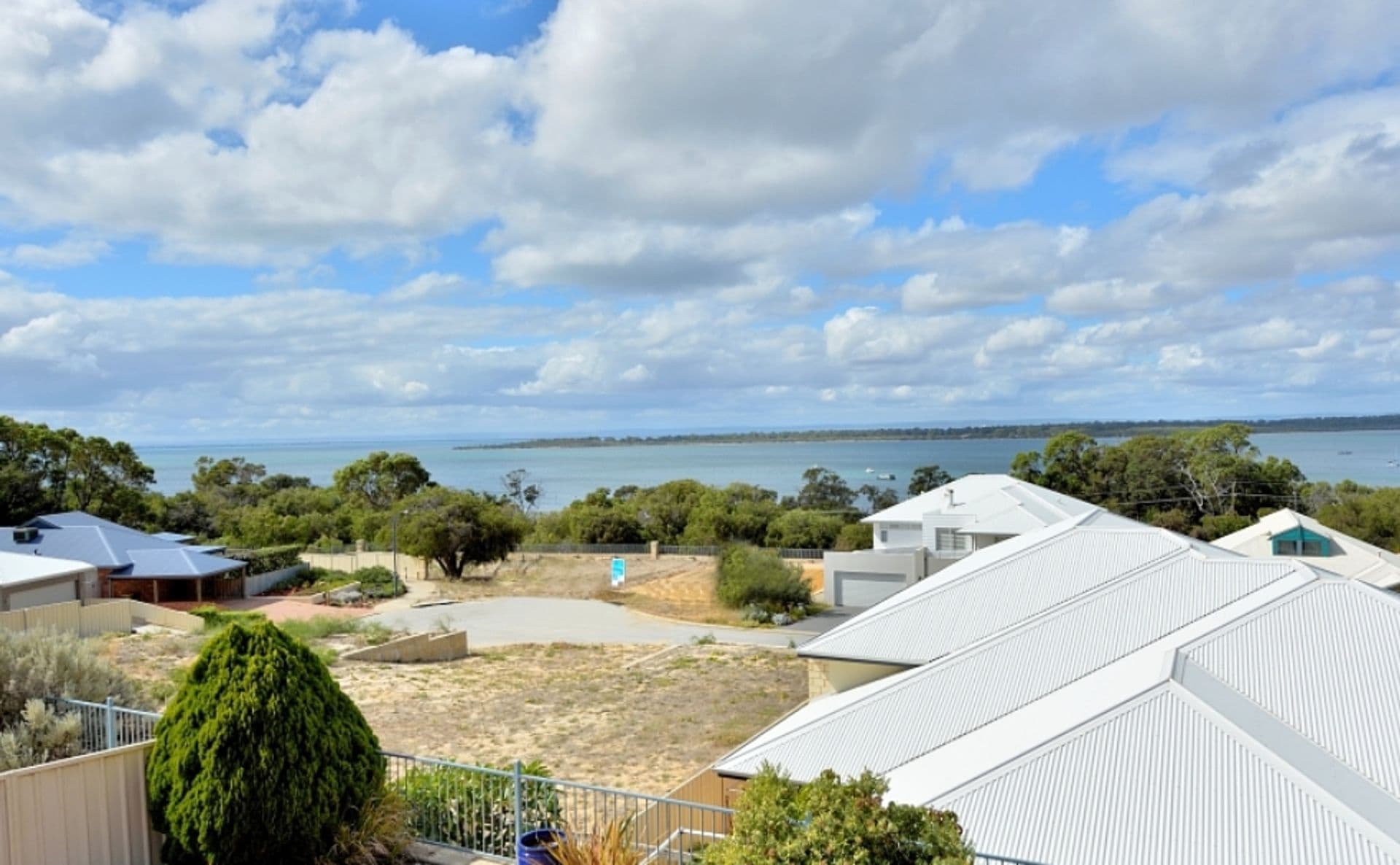 18 Hyden Loop, Dawesville, WA, 6211, Dawesville - Thumbnail 3