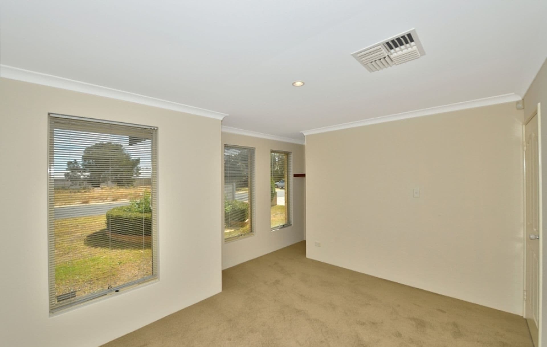 18 Hyden Loop, Dawesville, WA, 6211, Dawesville - Thumbnail 6