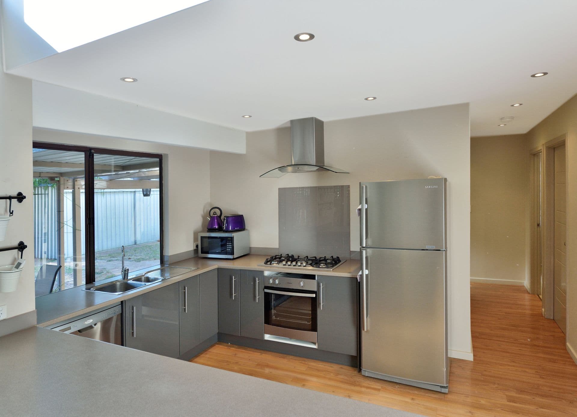 18 Mahogany Drive, Halls Head, WA, 6210, Halls Head - Thumbnail 6