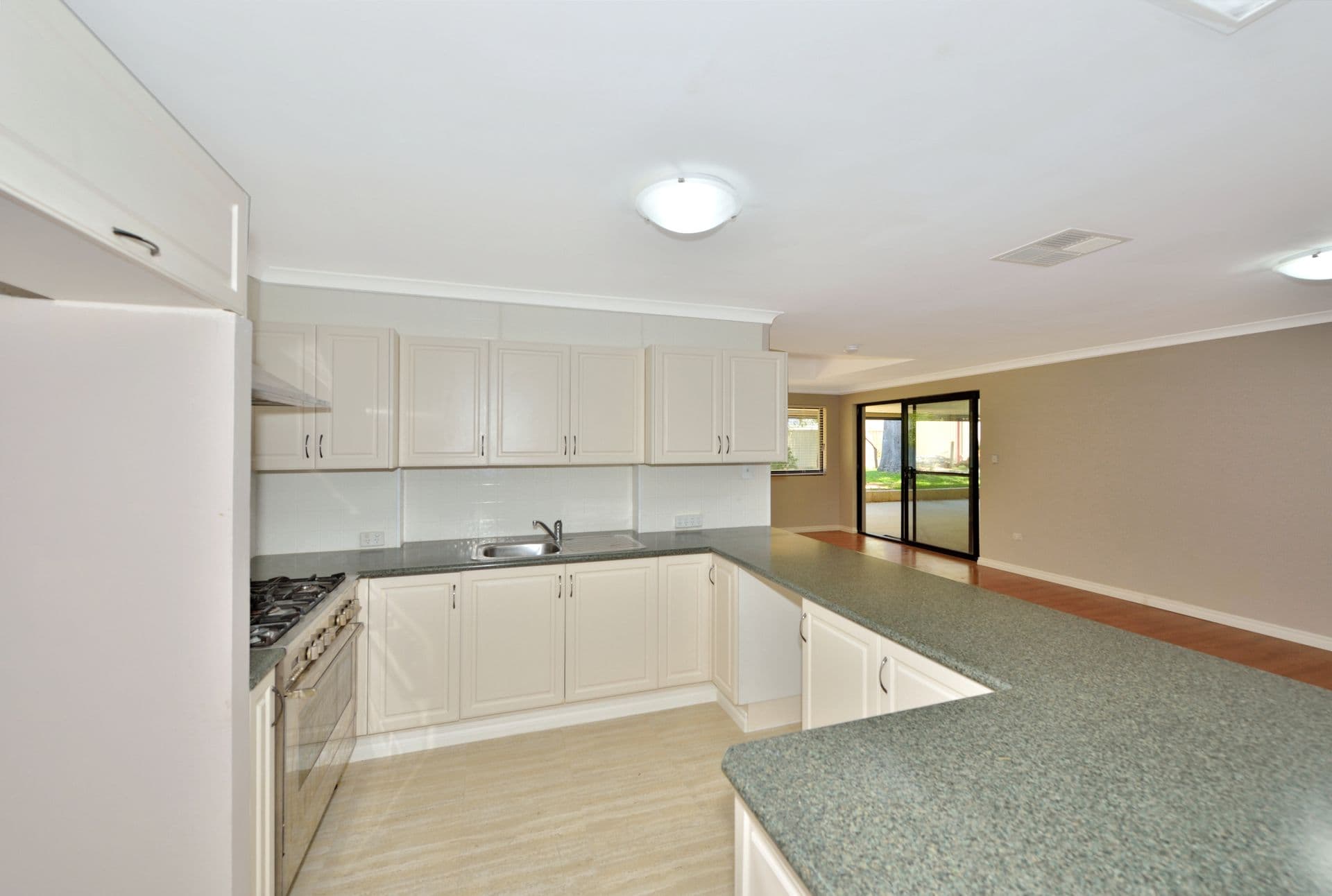 14 Exchequer Avenue, Greenfields, WA, 6210, Greenfields - Thumbnail 7