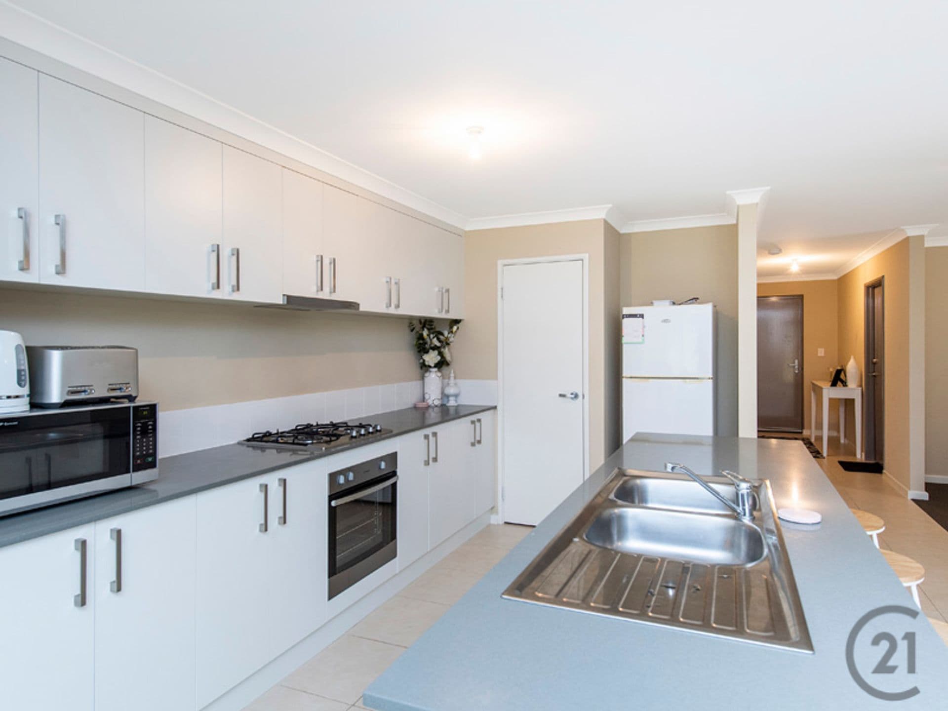 20 Gilroyd Way, Golden Bay, WA, 6174, Golden Bay - Thumbnail 3