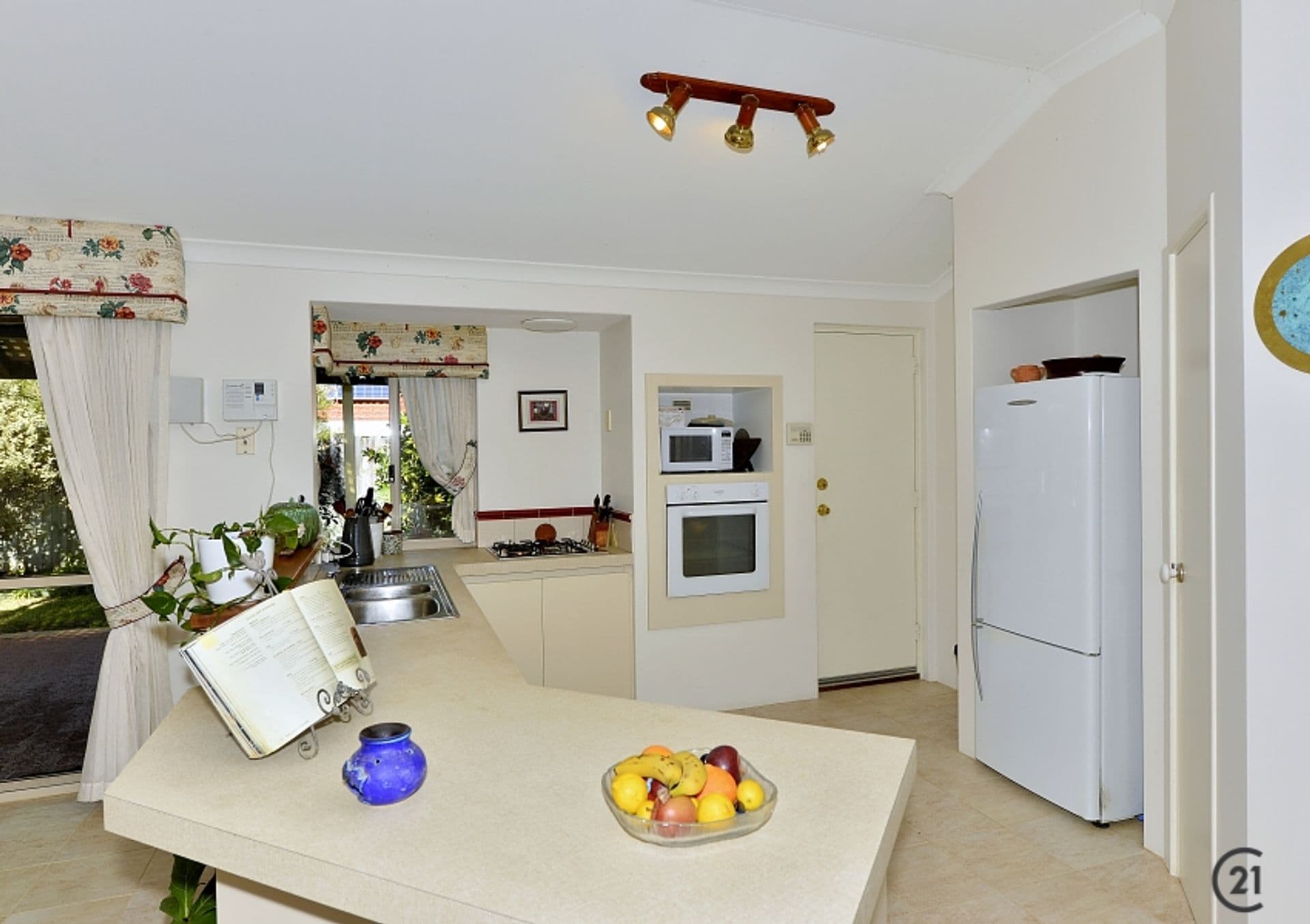 36 Pebble Beach Boulevard, Meadow Springs, WA, 6210, Meadow Springs - Thumbnail 4