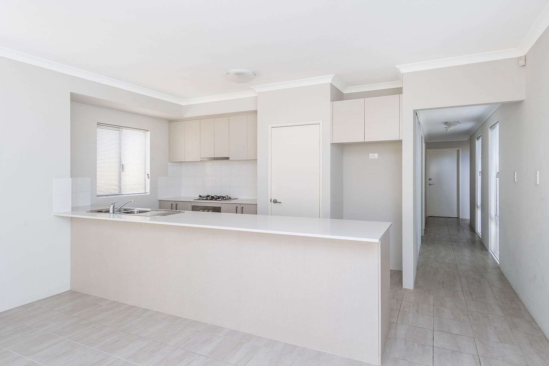 24 Quendamia Lane, Mandurah, WA, 6210, Mandurah - Thumbnail 3