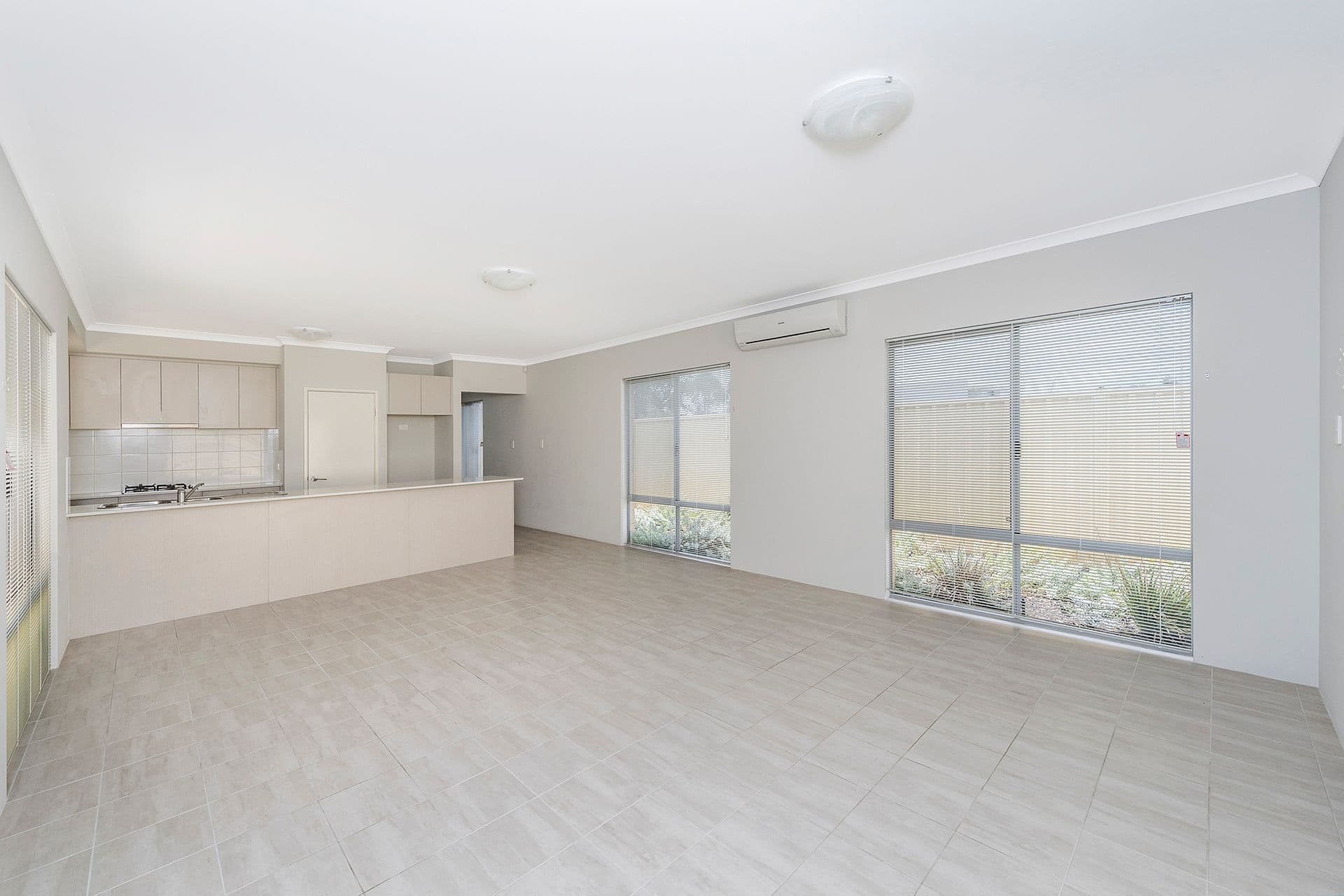 24 Quendamia Lane, Mandurah, WA, 6210, Mandurah - Thumbnail 4