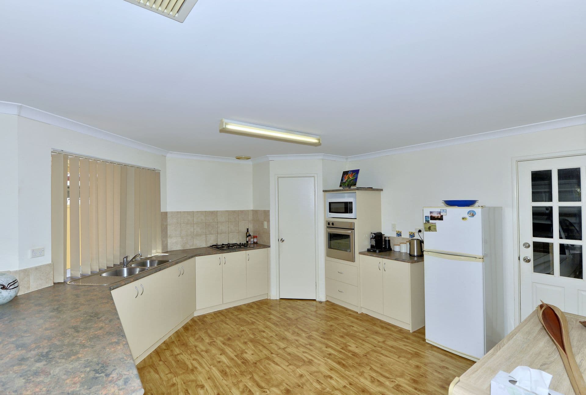 10 Brouwer Trail, Dudley Park, WA, 6210, Dudley Park - Thumbnail 4