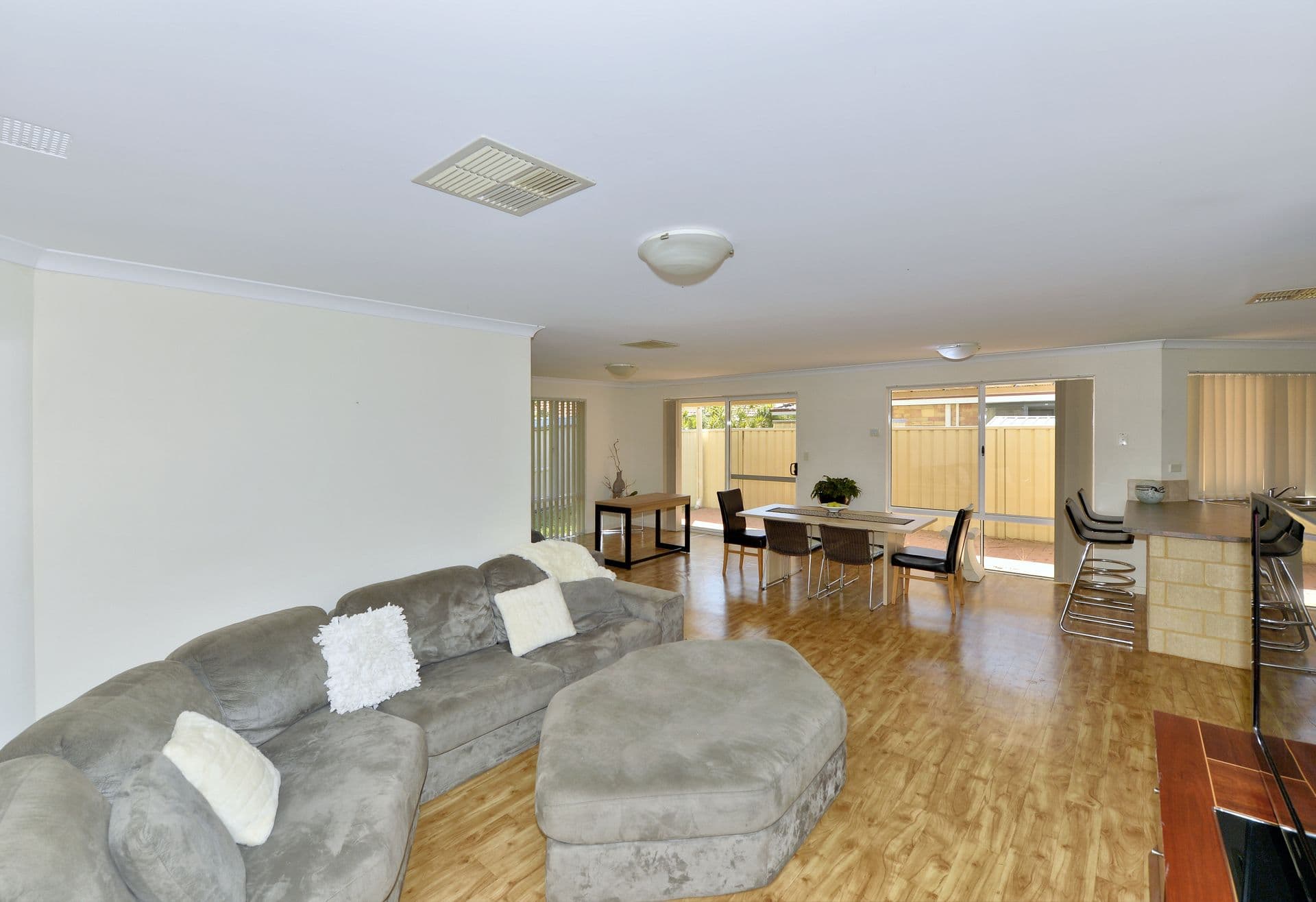 10 Brouwer Trail, Dudley Park, WA, 6210, Dudley Park - Thumbnail 3