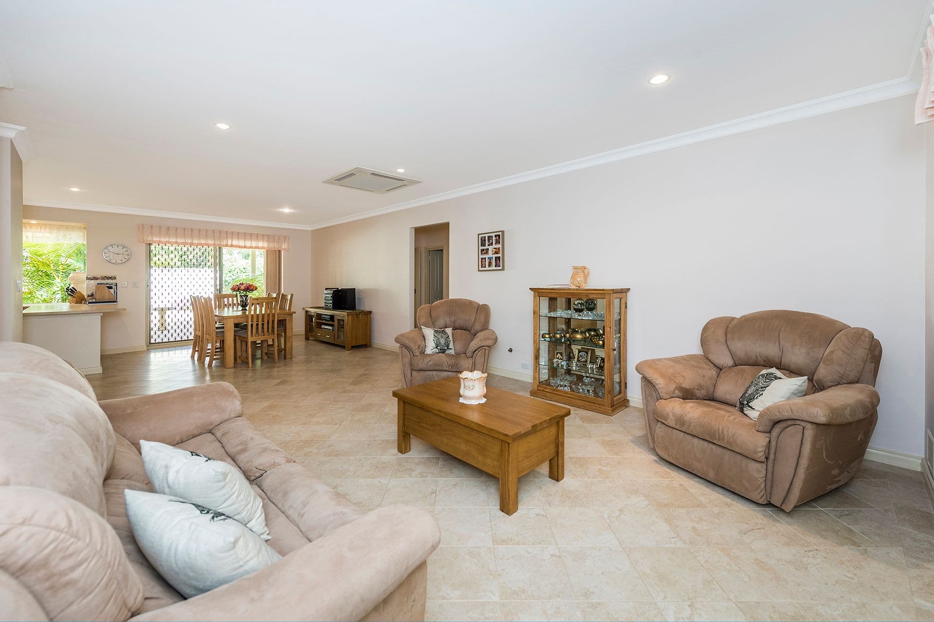 4  Nullewa Parkway, Lakelands, WA, 6180, Lakelands - Thumbnail 3