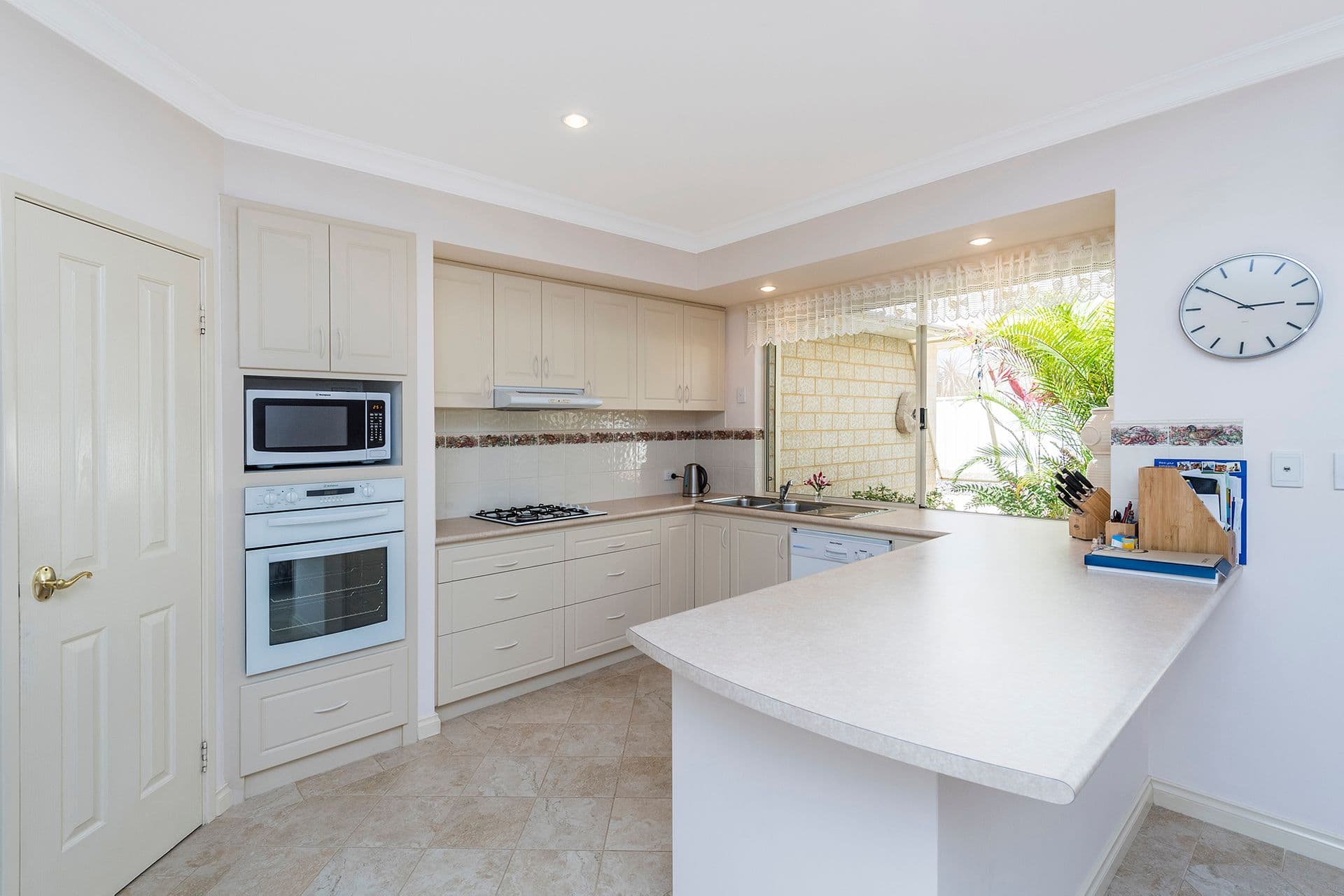 4  Nullewa Parkway, Lakelands, WA, 6180, Lakelands - Thumbnail 6